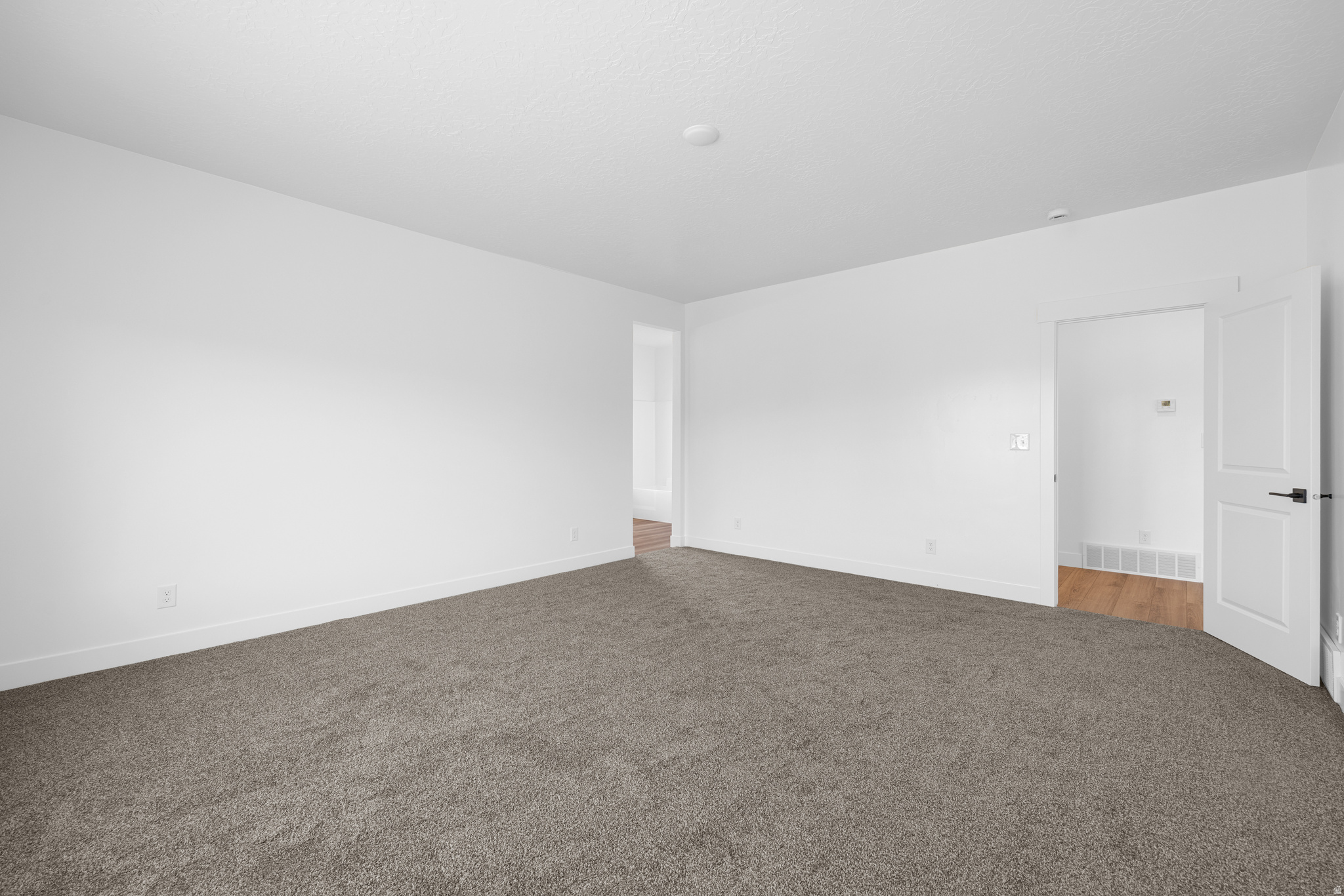 OAKRIDGE COVE - Residential