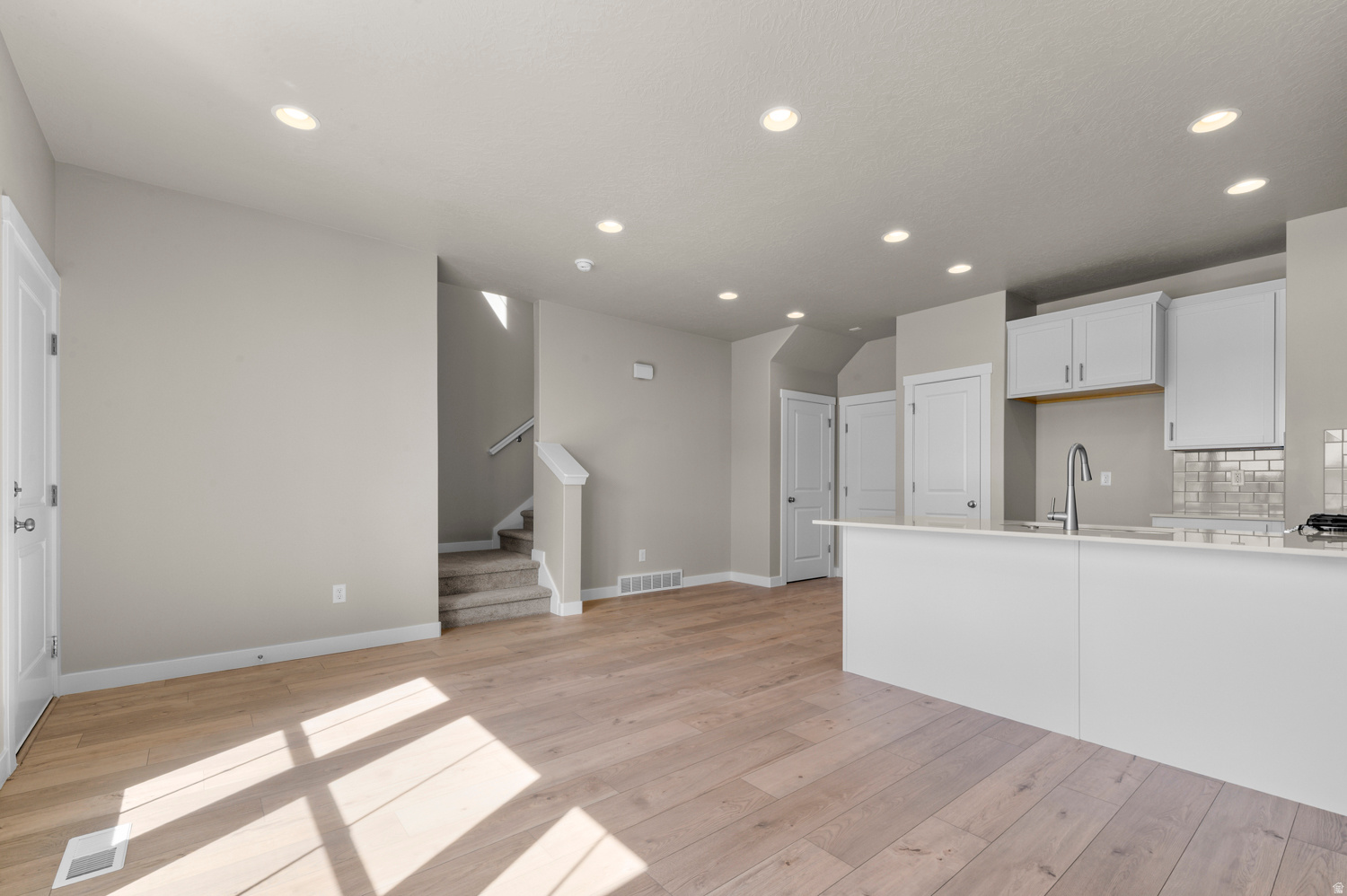 DRY CREEK HIGHLANDS TOWNS WJ 178 - Residential