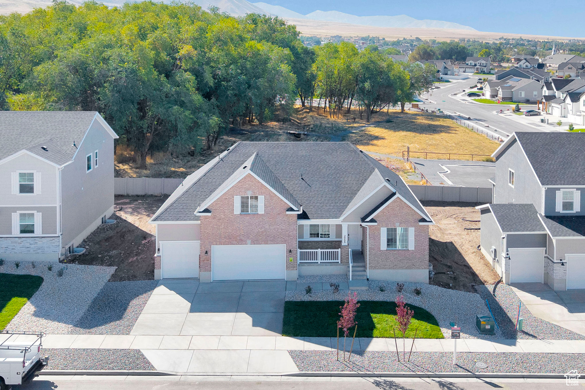 PASTURES AT SADDLEBACK - Residential