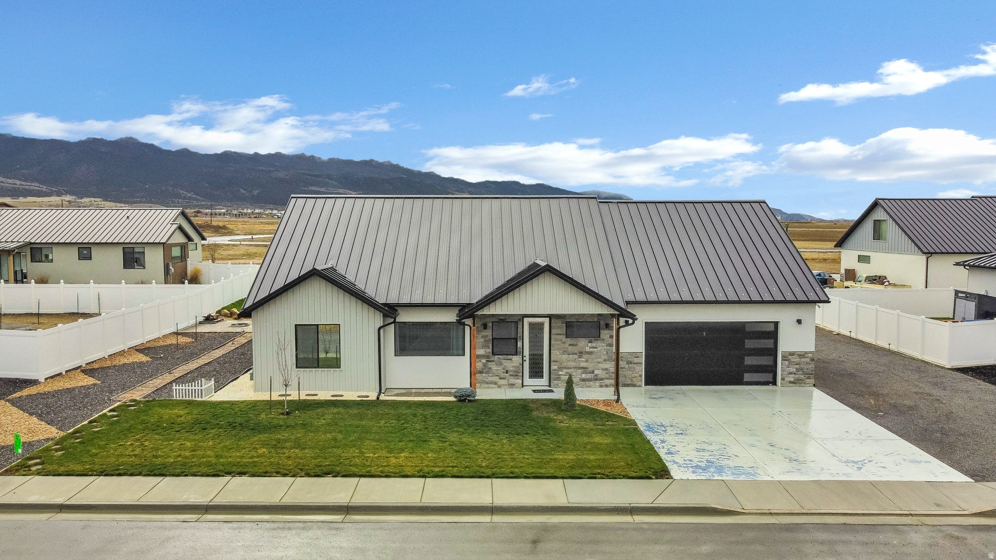 THE ESTATES AT EPHRAIM CROSSINGS - Residential
