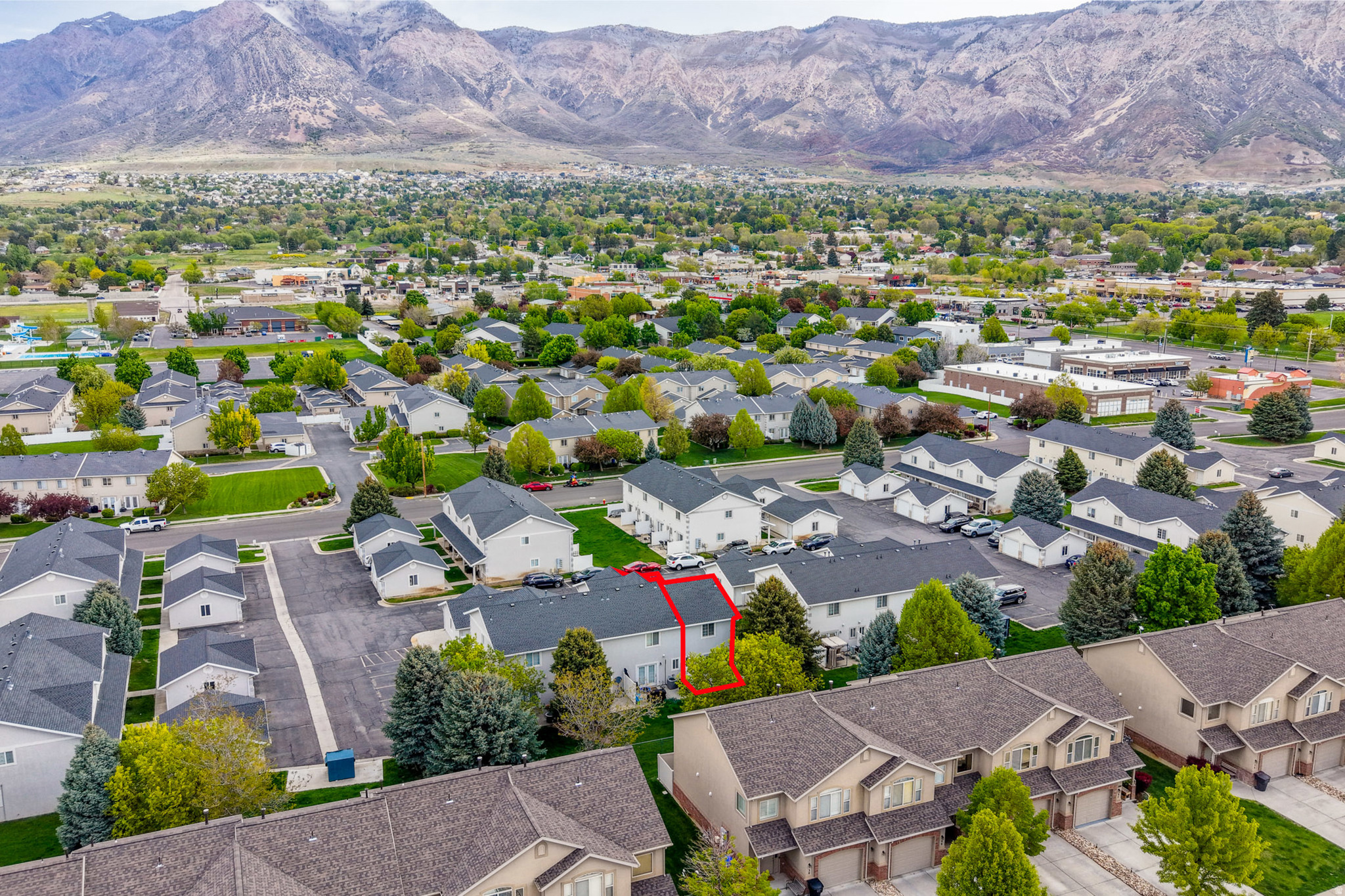 BLACKHAWK TOWNHOUSES - Residential