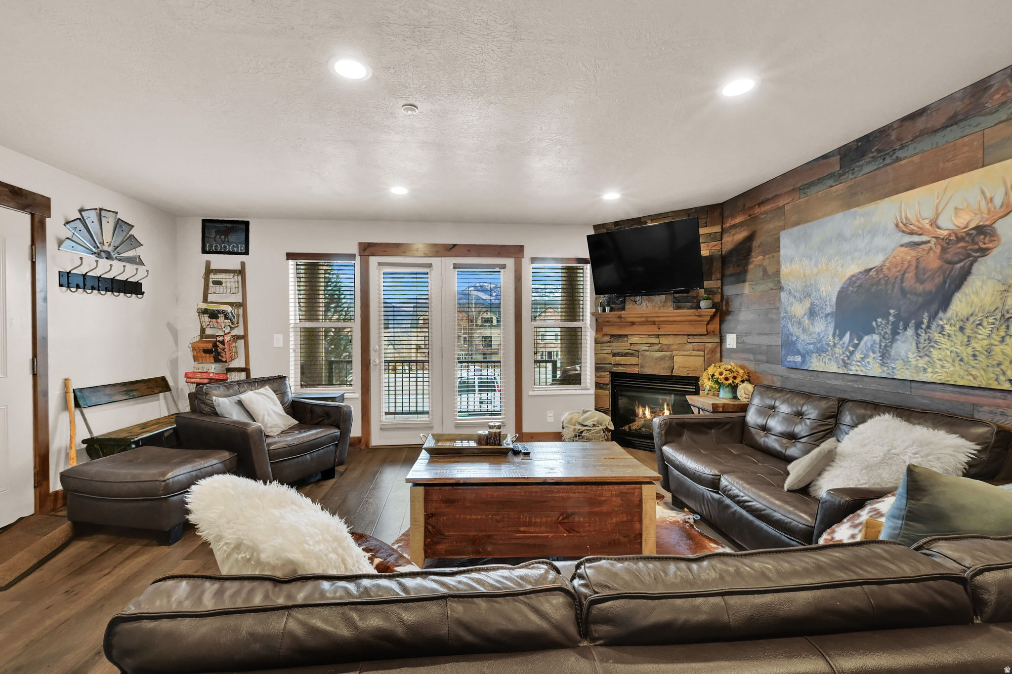 MOOSE HOLLOW - Residential