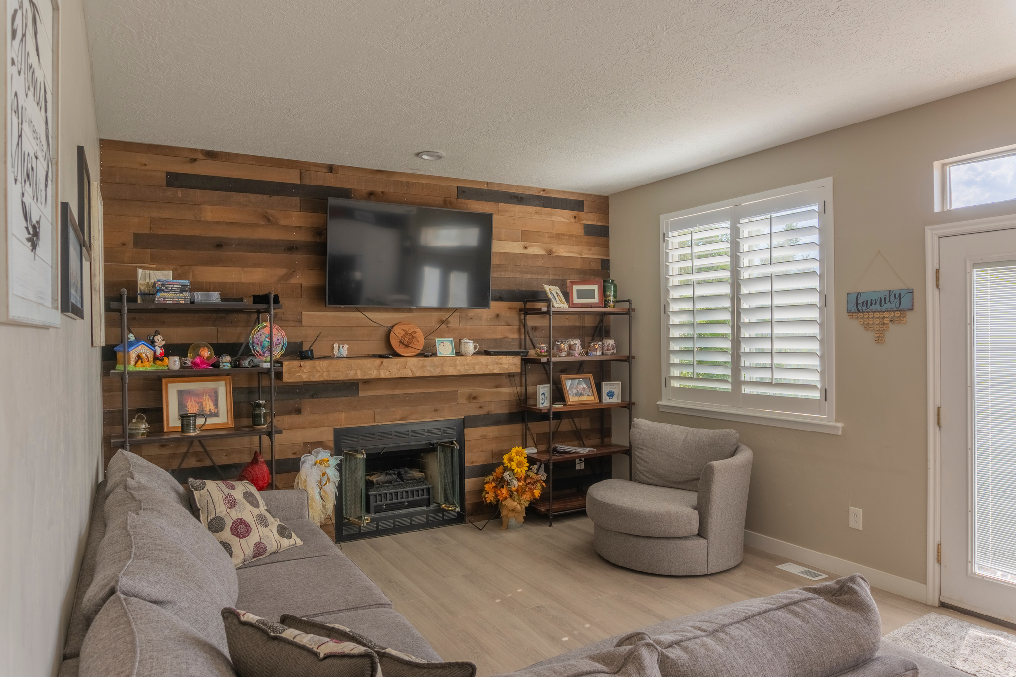 SOUTH WILLOW - Residential