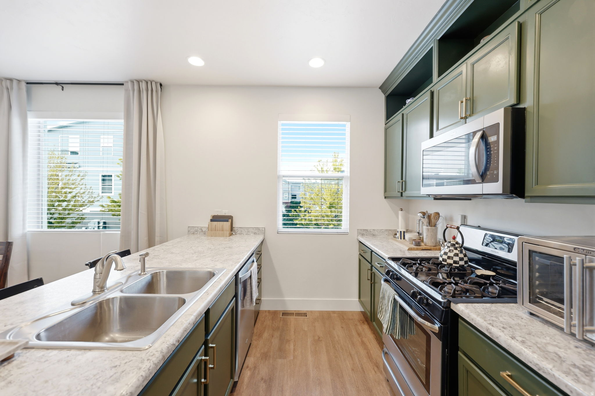 RUSHTON MEADOWS - Residential