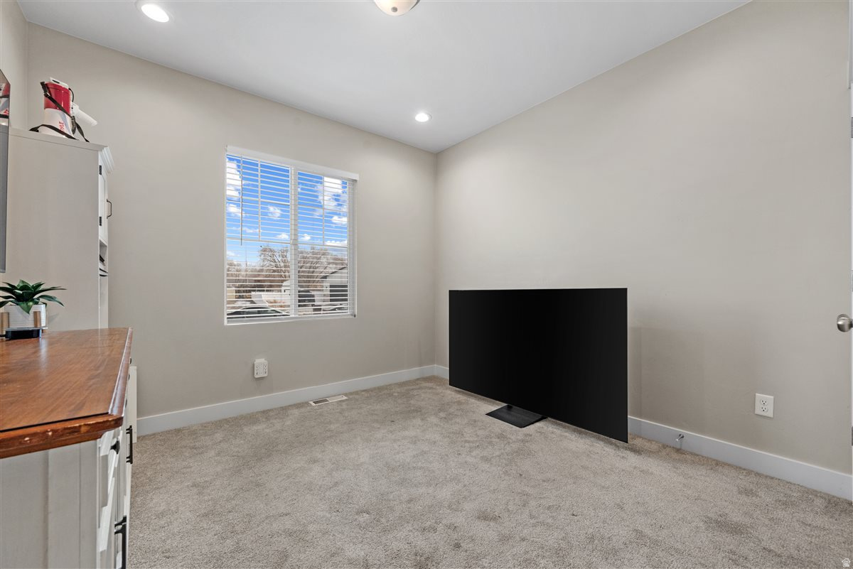 BRIDLE WALK - Residential