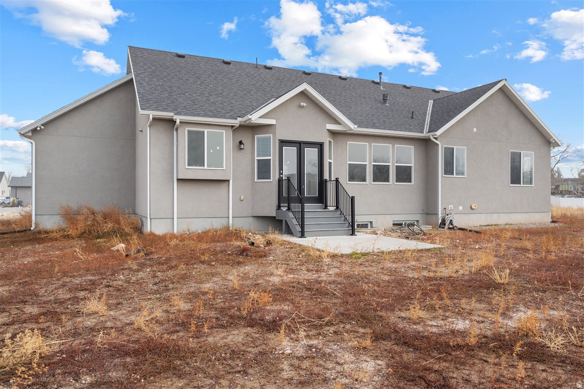 BRIDLE WALK - Residential
