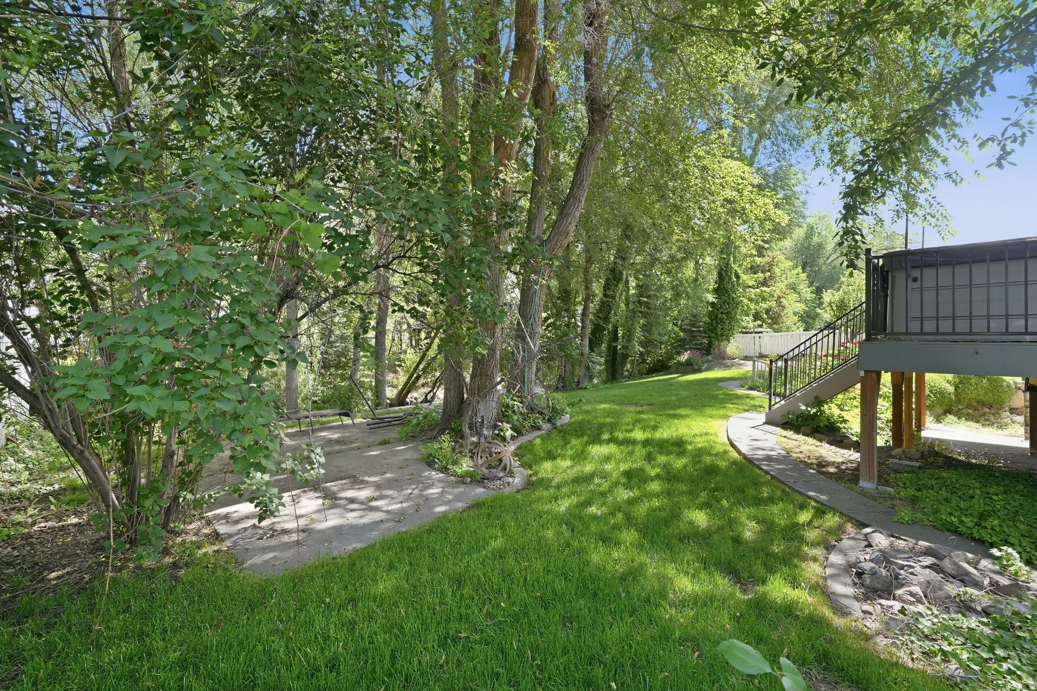 COUNTRY SPRINGS - Residential
