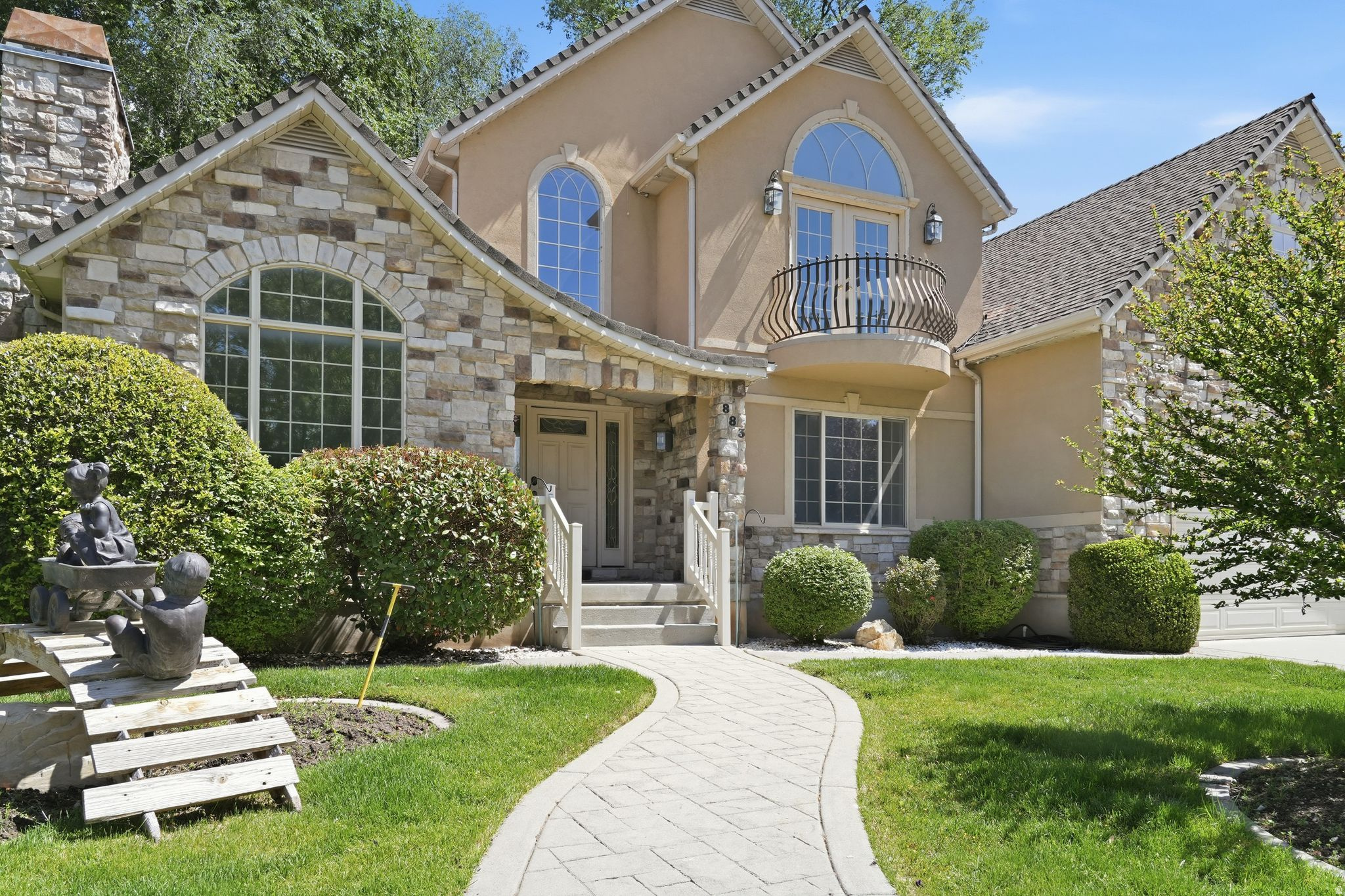 COUNTRY SPRINGS - Residential
