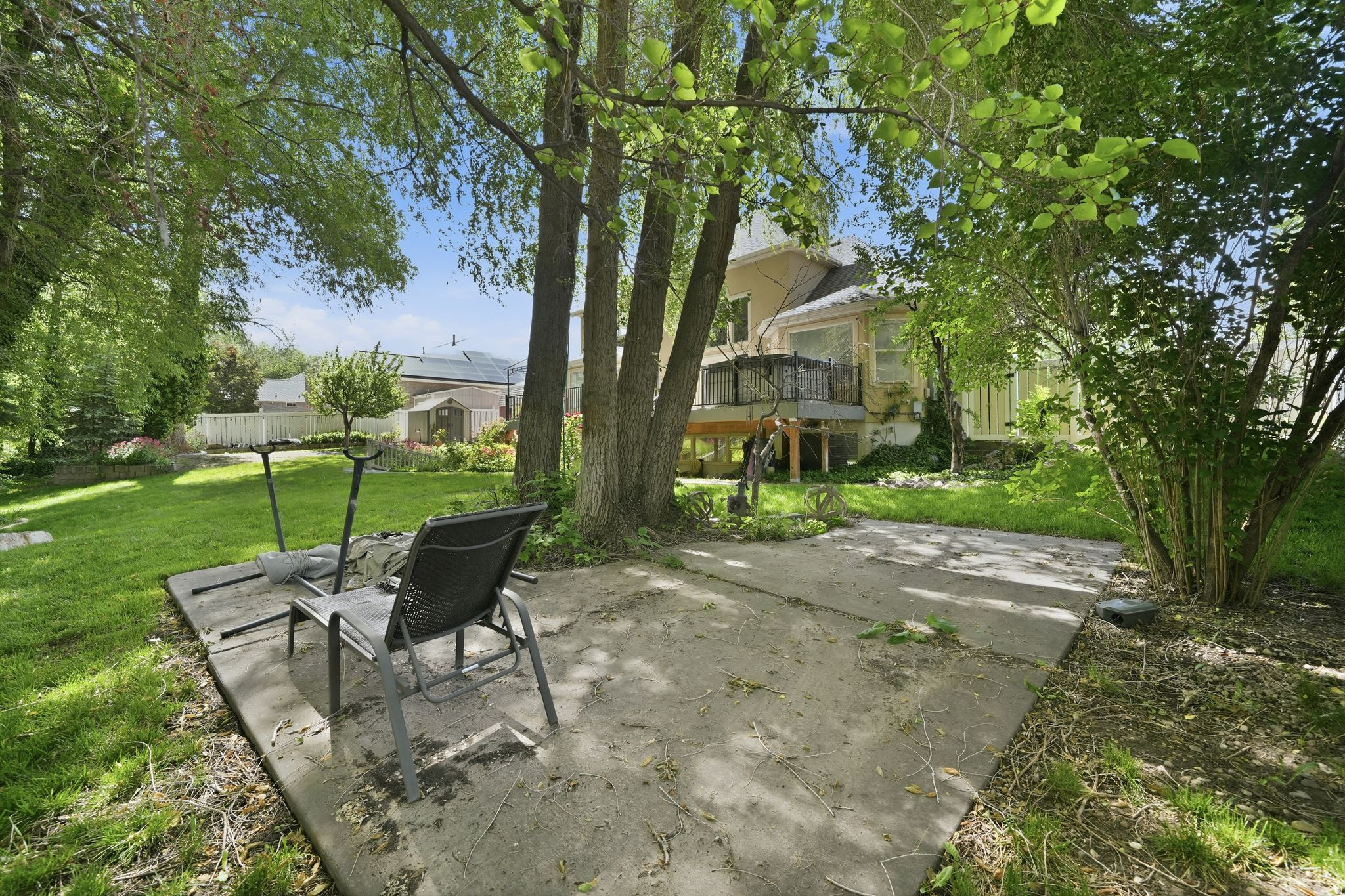COUNTRY SPRINGS - Residential