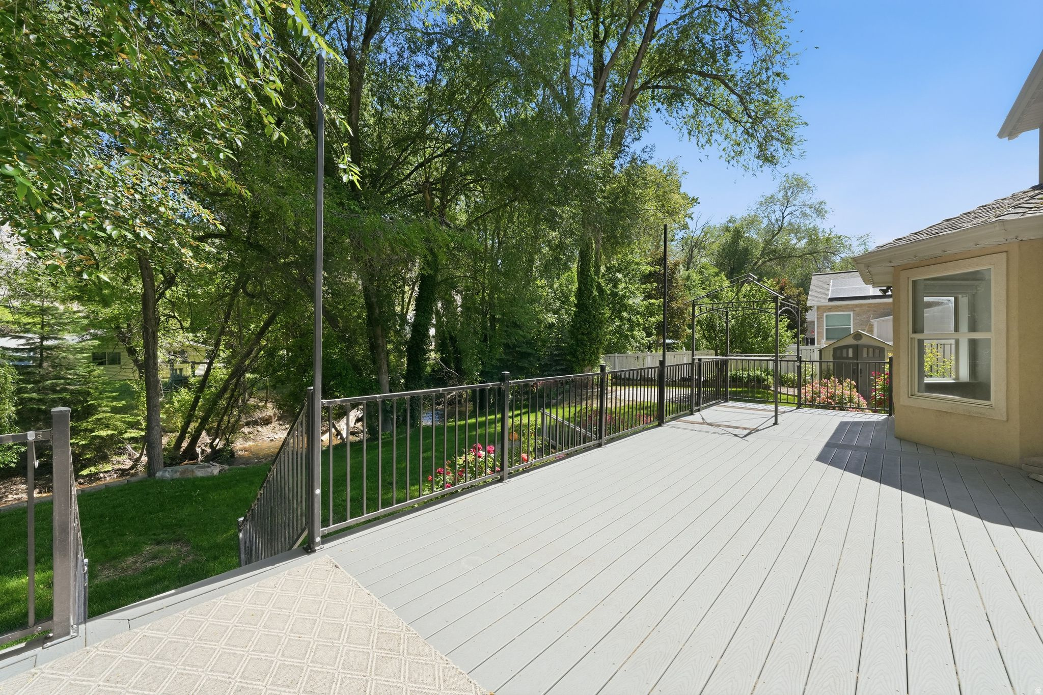 COUNTRY SPRINGS - Residential