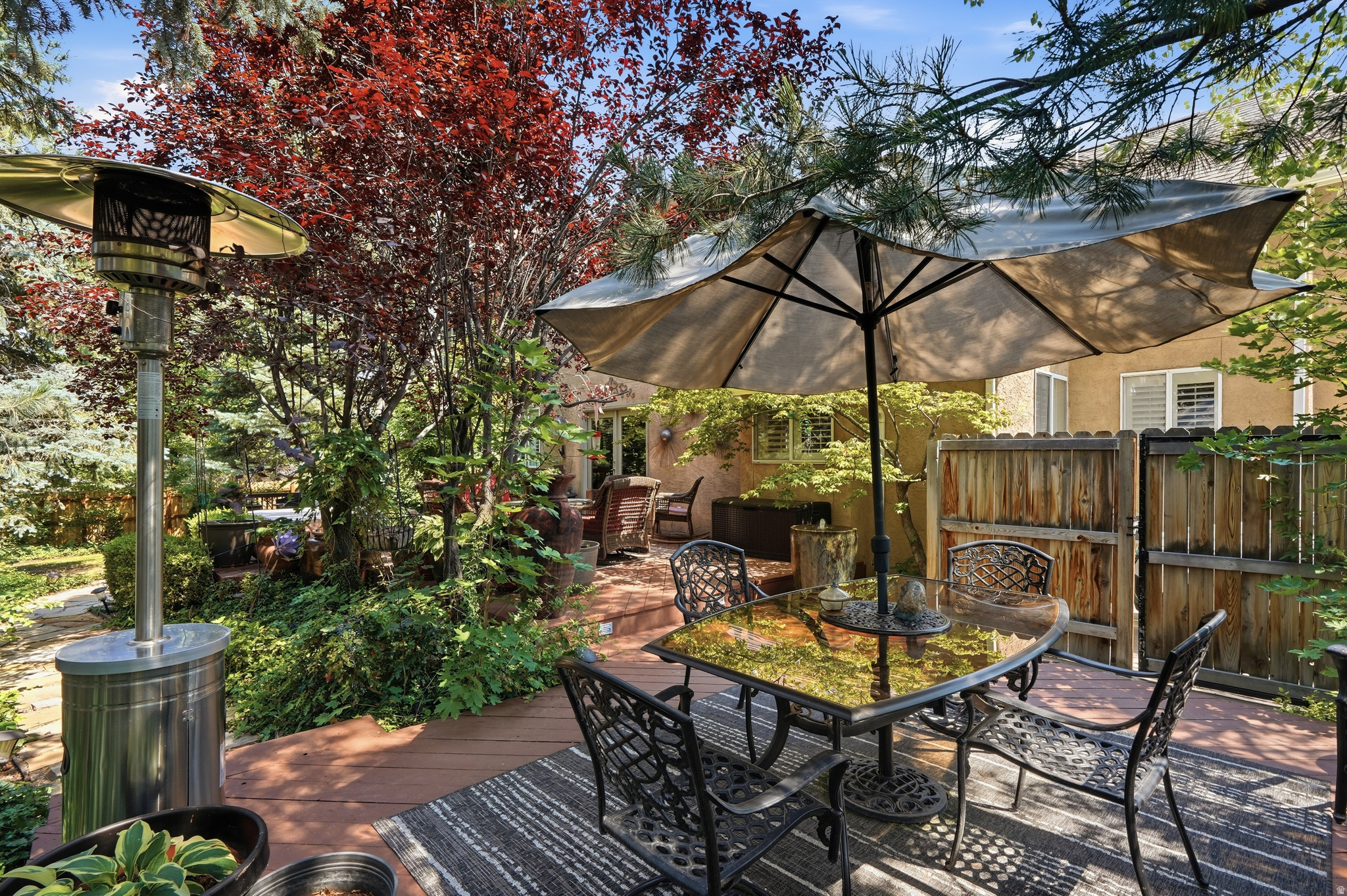 HIDDEN OAKS - Residential
