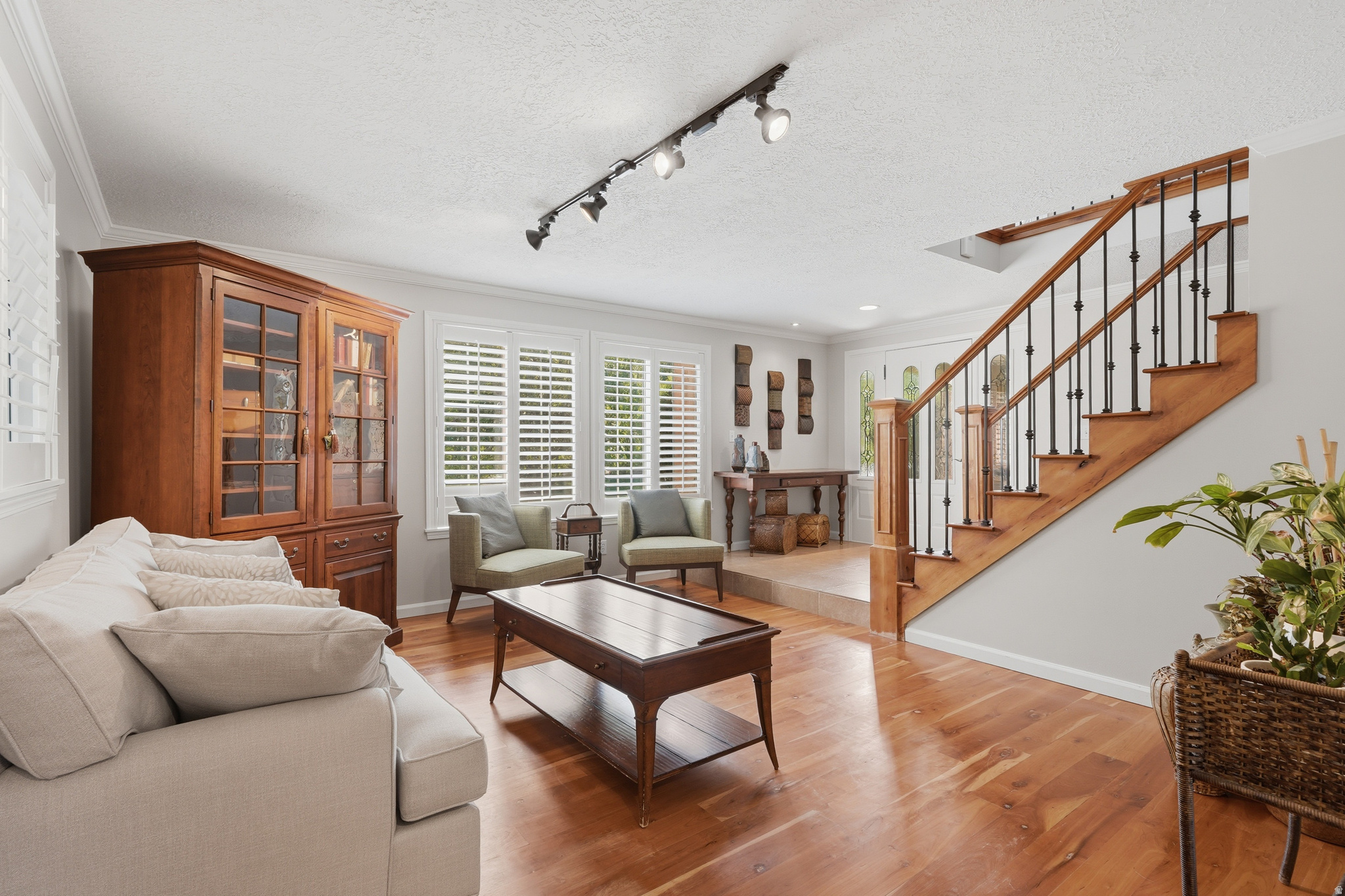 HIDDEN OAKS - Residential