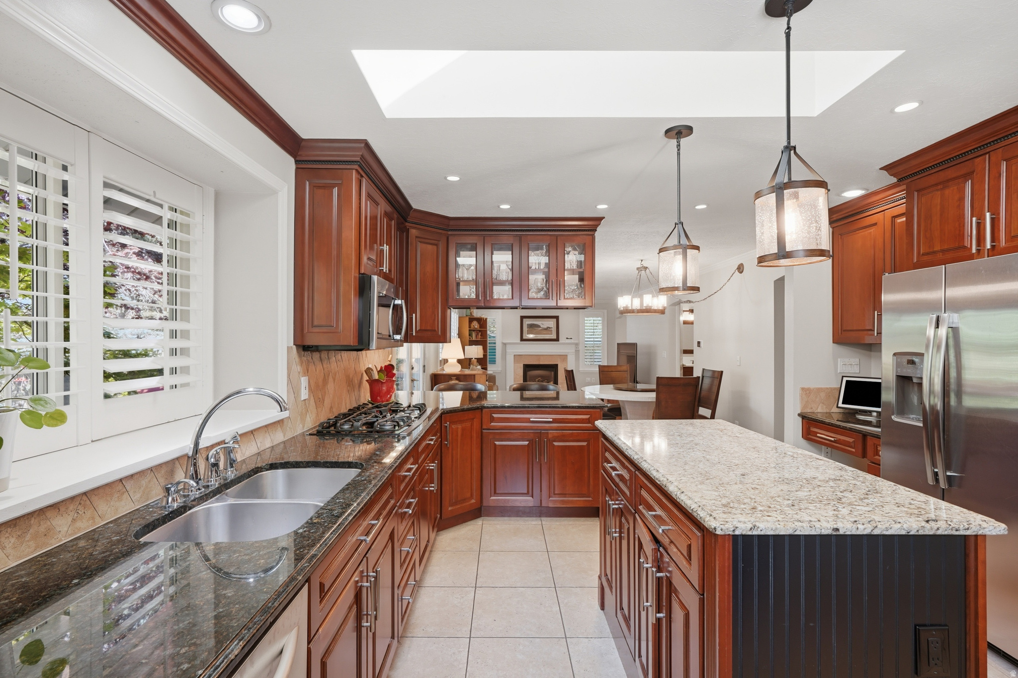 HIDDEN OAKS - Residential