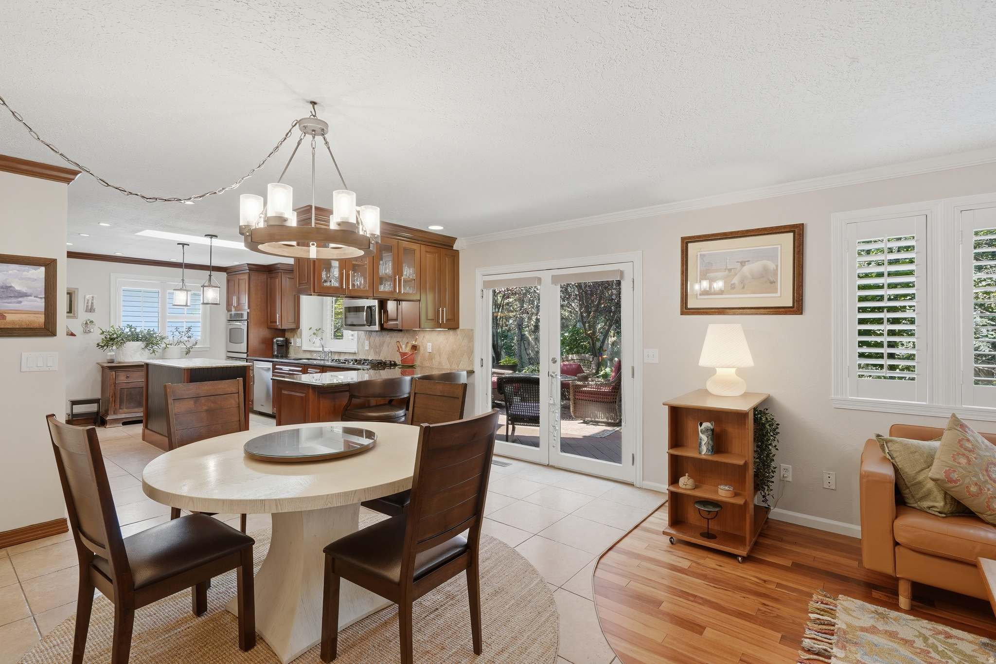 HIDDEN OAKS - Residential