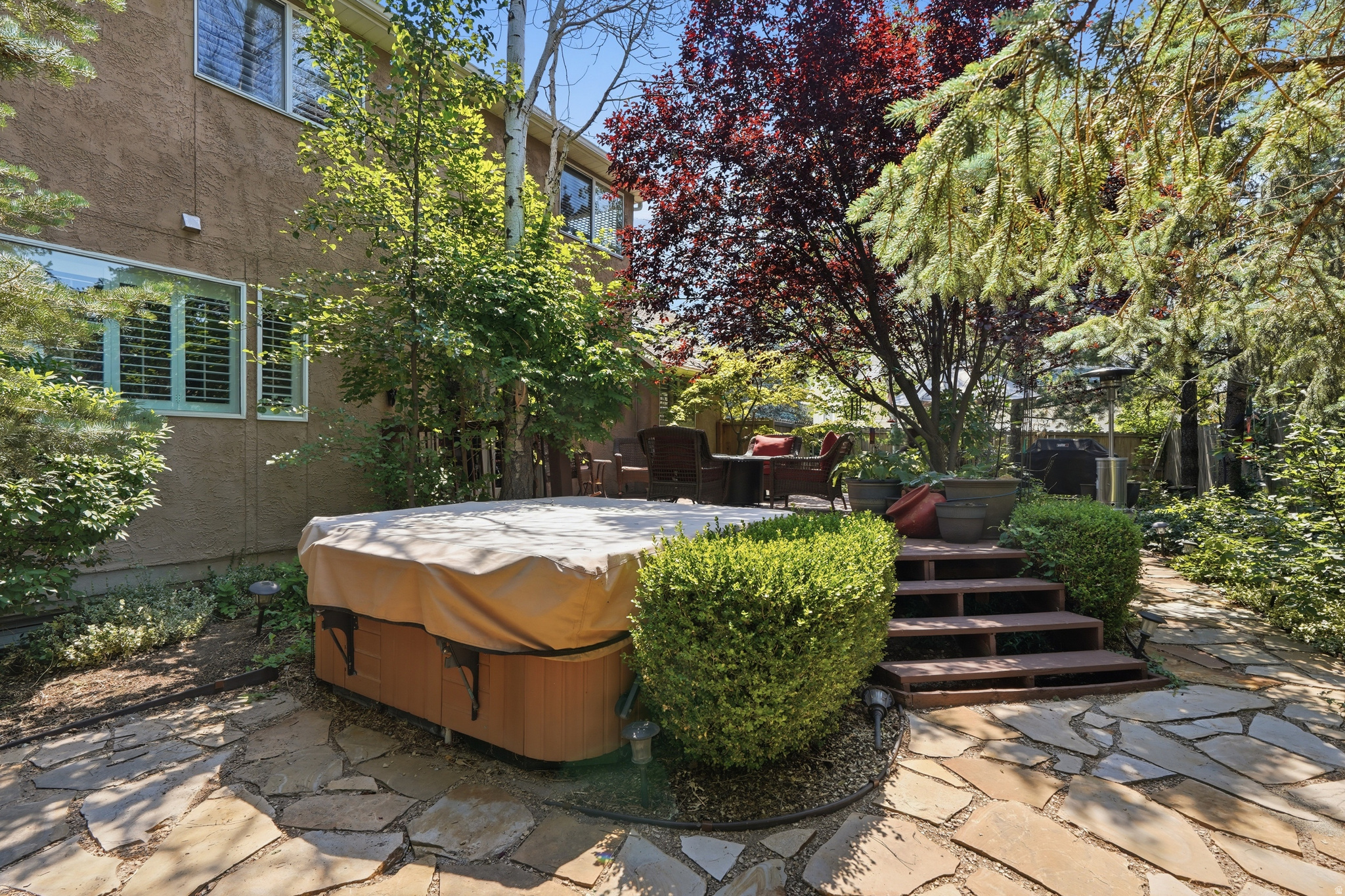 HIDDEN OAKS - Residential