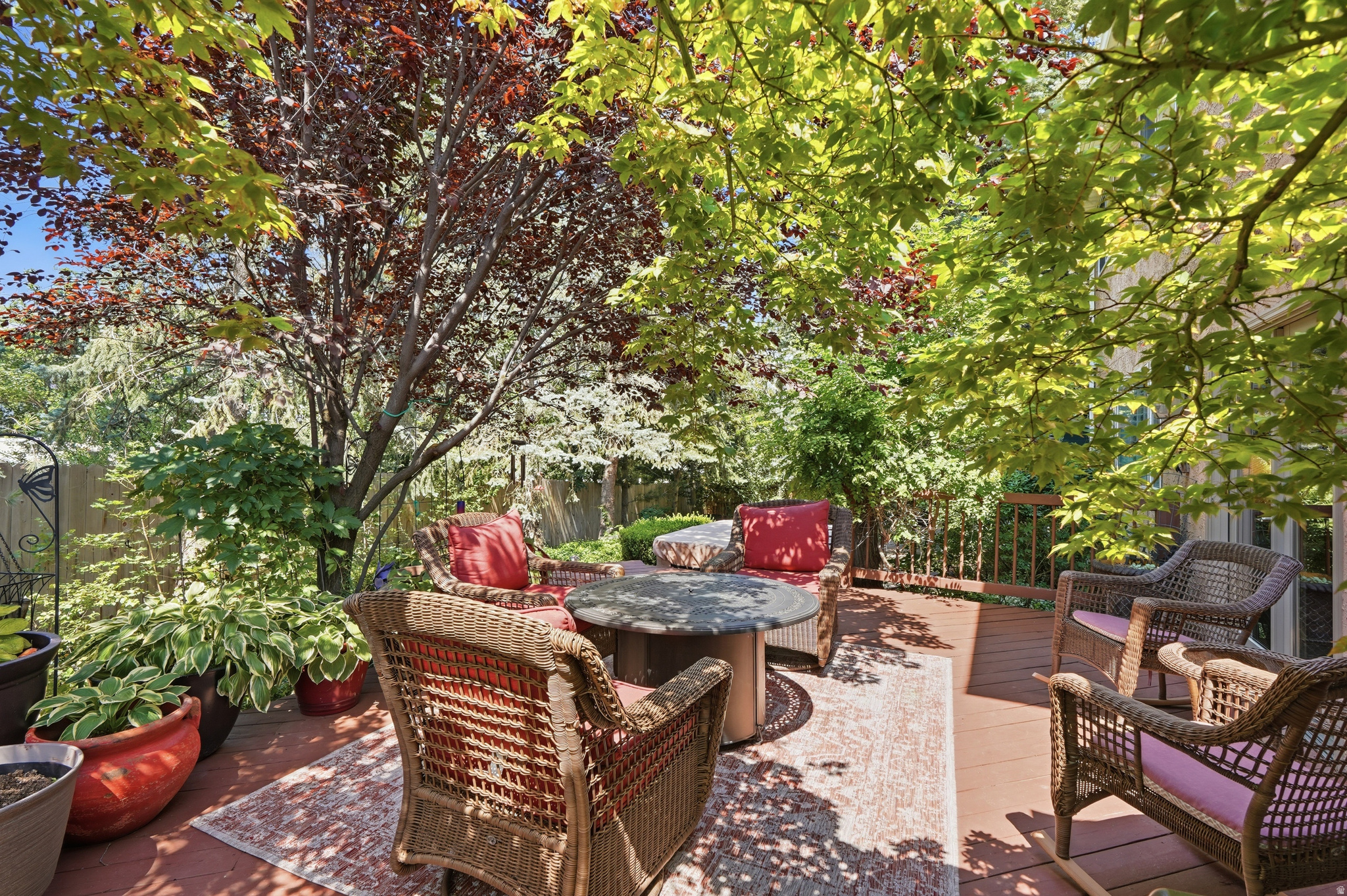 HIDDEN OAKS - Residential