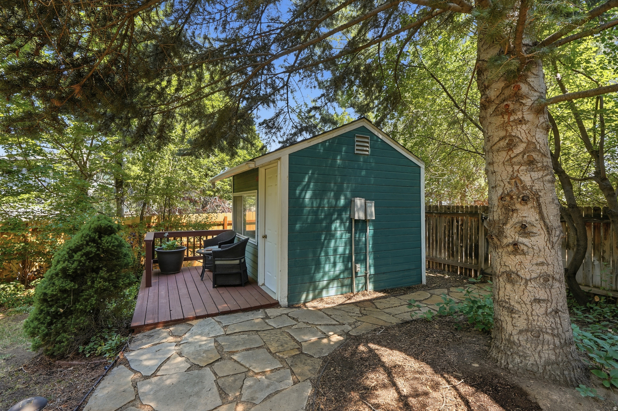 HIDDEN OAKS - Residential