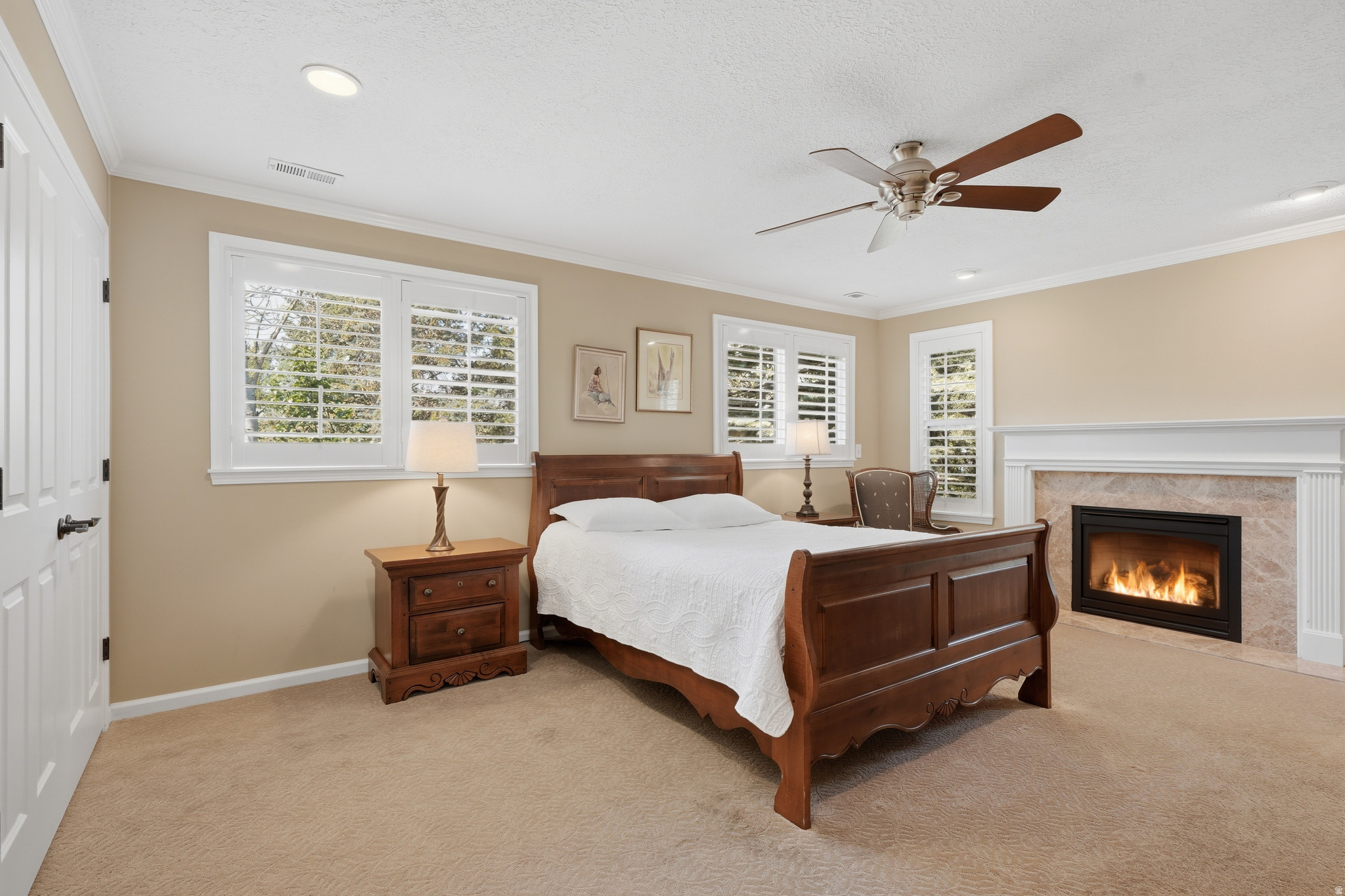 HIDDEN OAKS - Residential