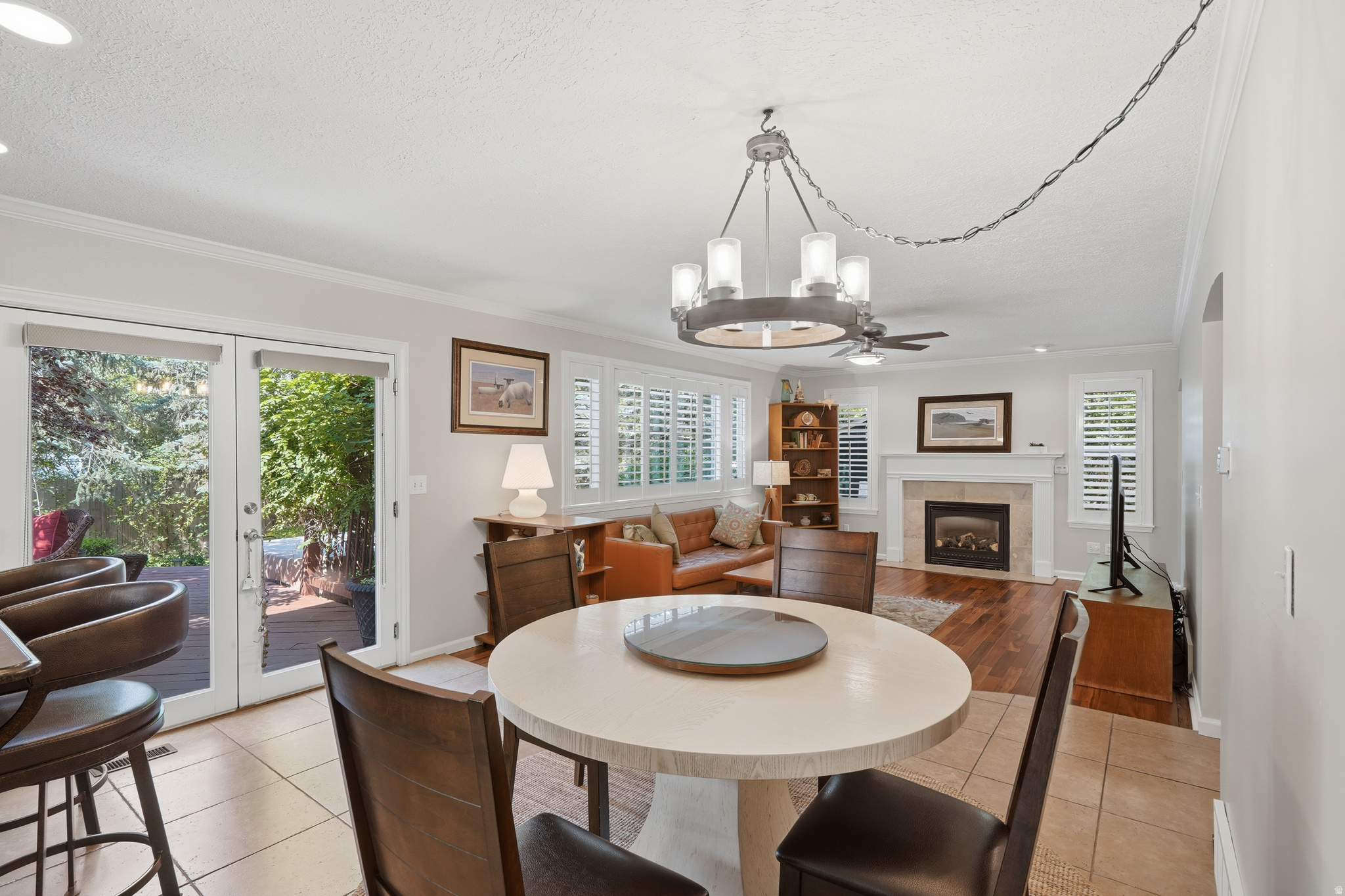 HIDDEN OAKS - Residential