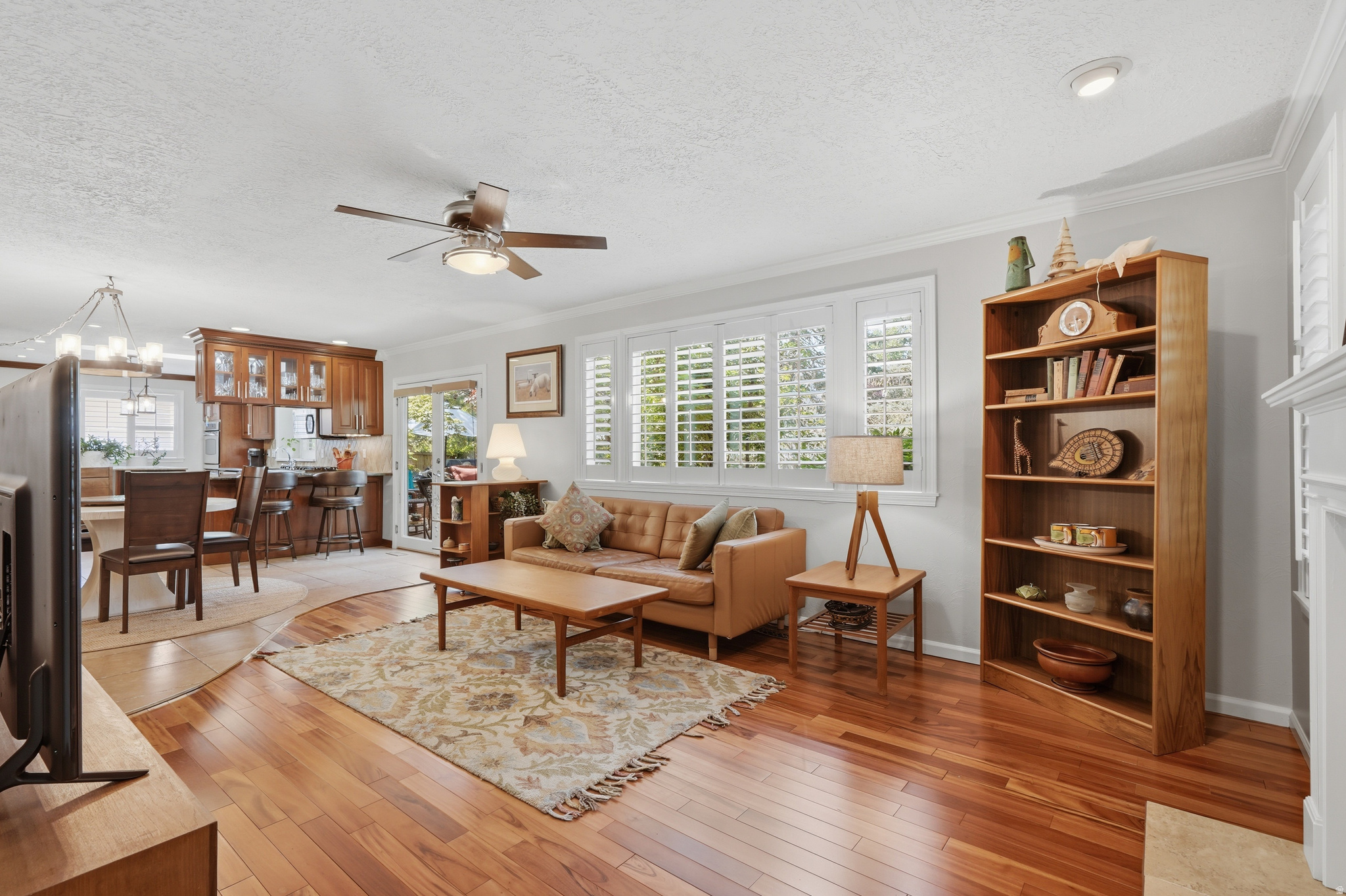 HIDDEN OAKS - Residential