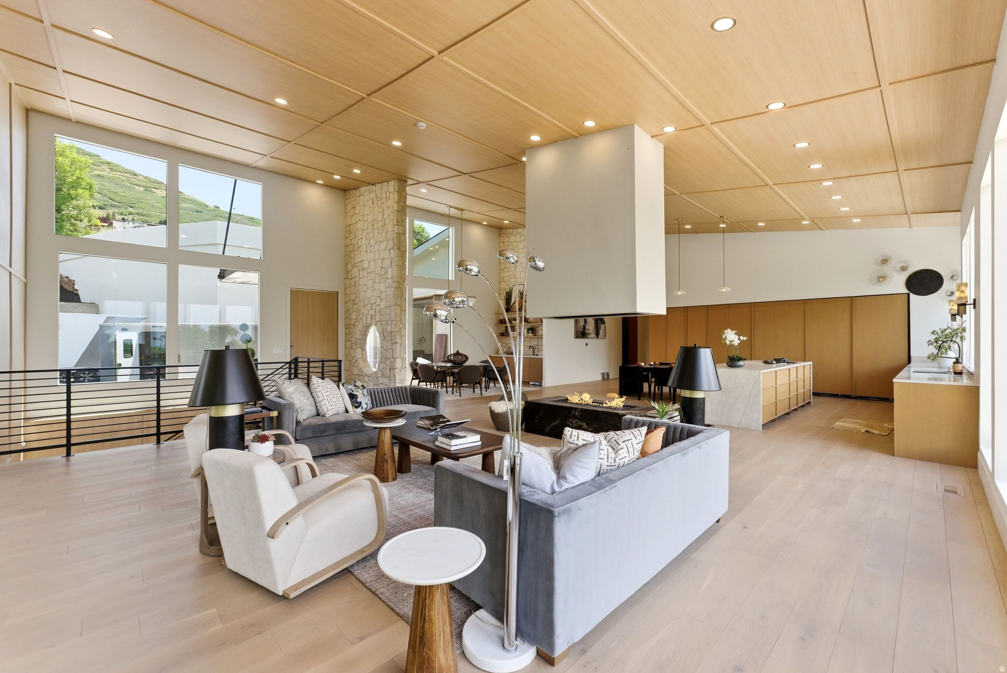 INDIAN HILLS - Residential