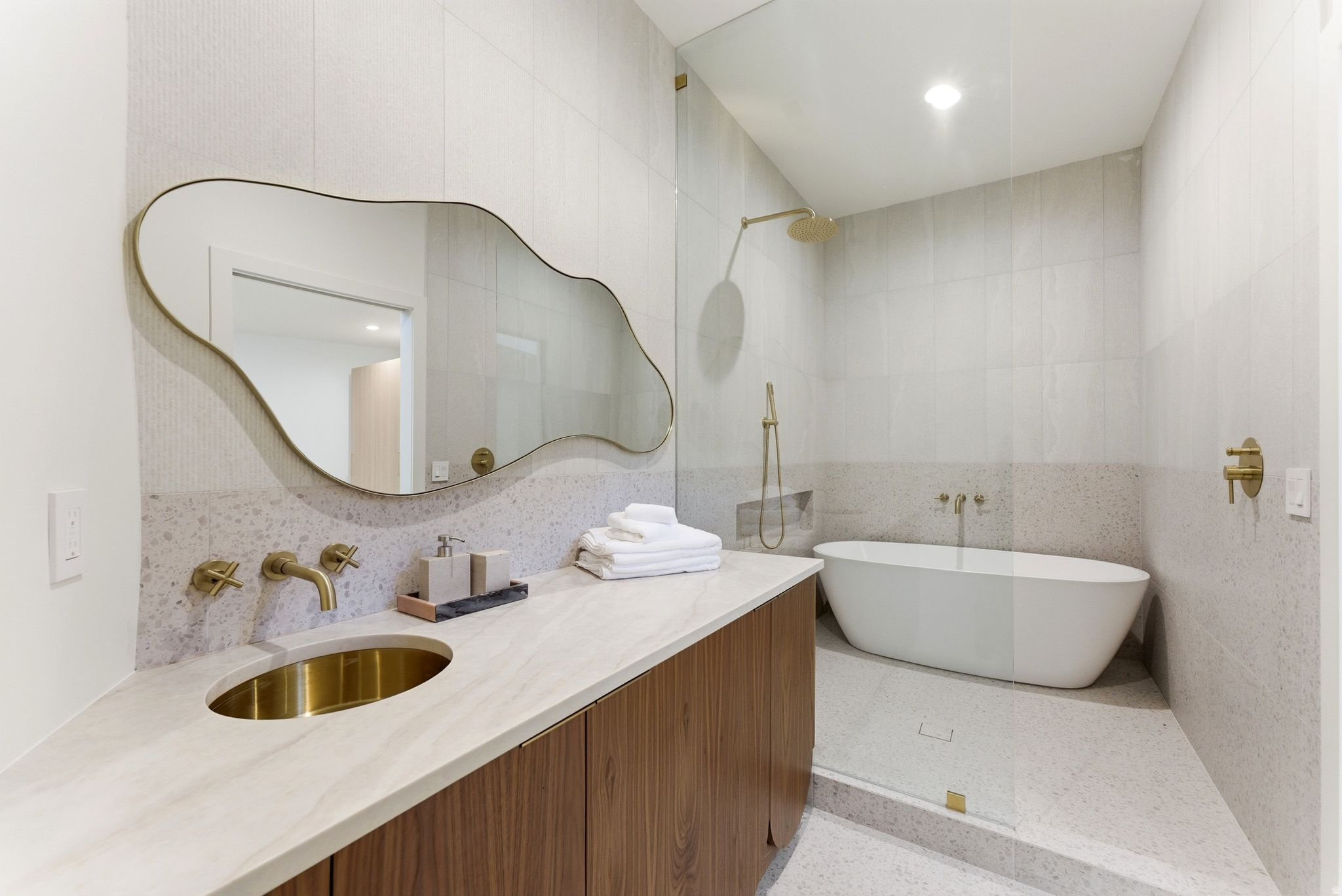 INDIAN HILLS - Residential