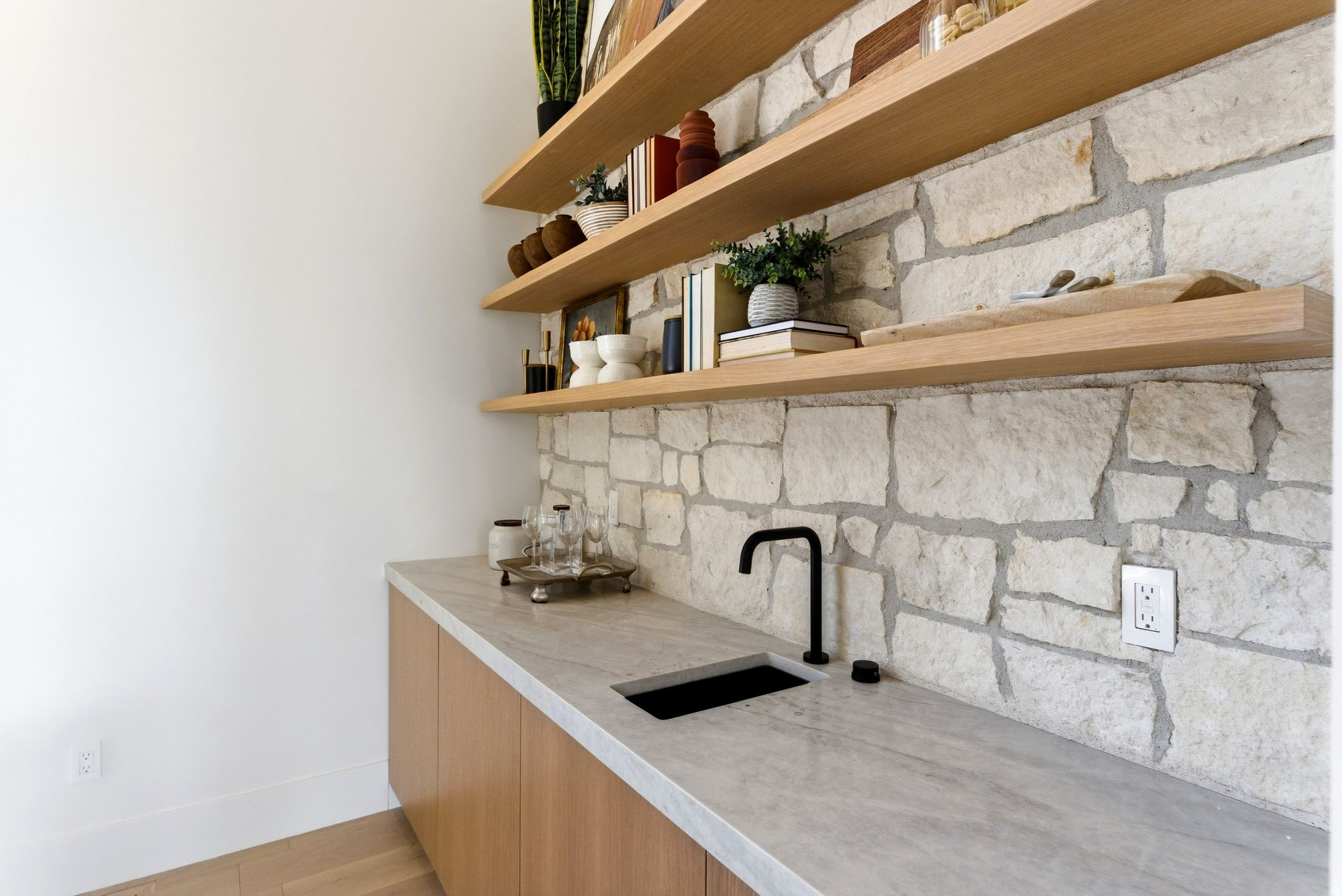 INDIAN HILLS - Residential