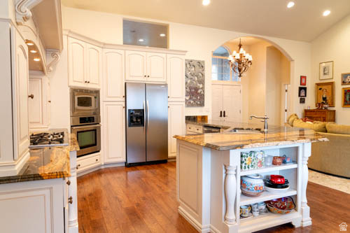 COUNTRY SPRINGS - Residential