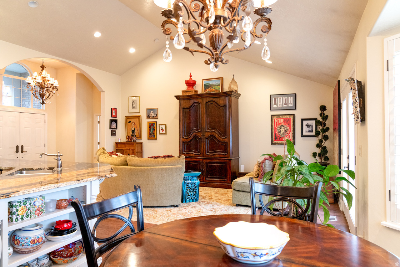 COUNTRY SPRINGS - Residential