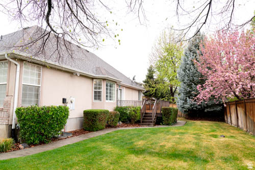 COUNTRY SPRINGS - Residential
