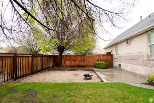 COUNTRY SPRINGS - Residential