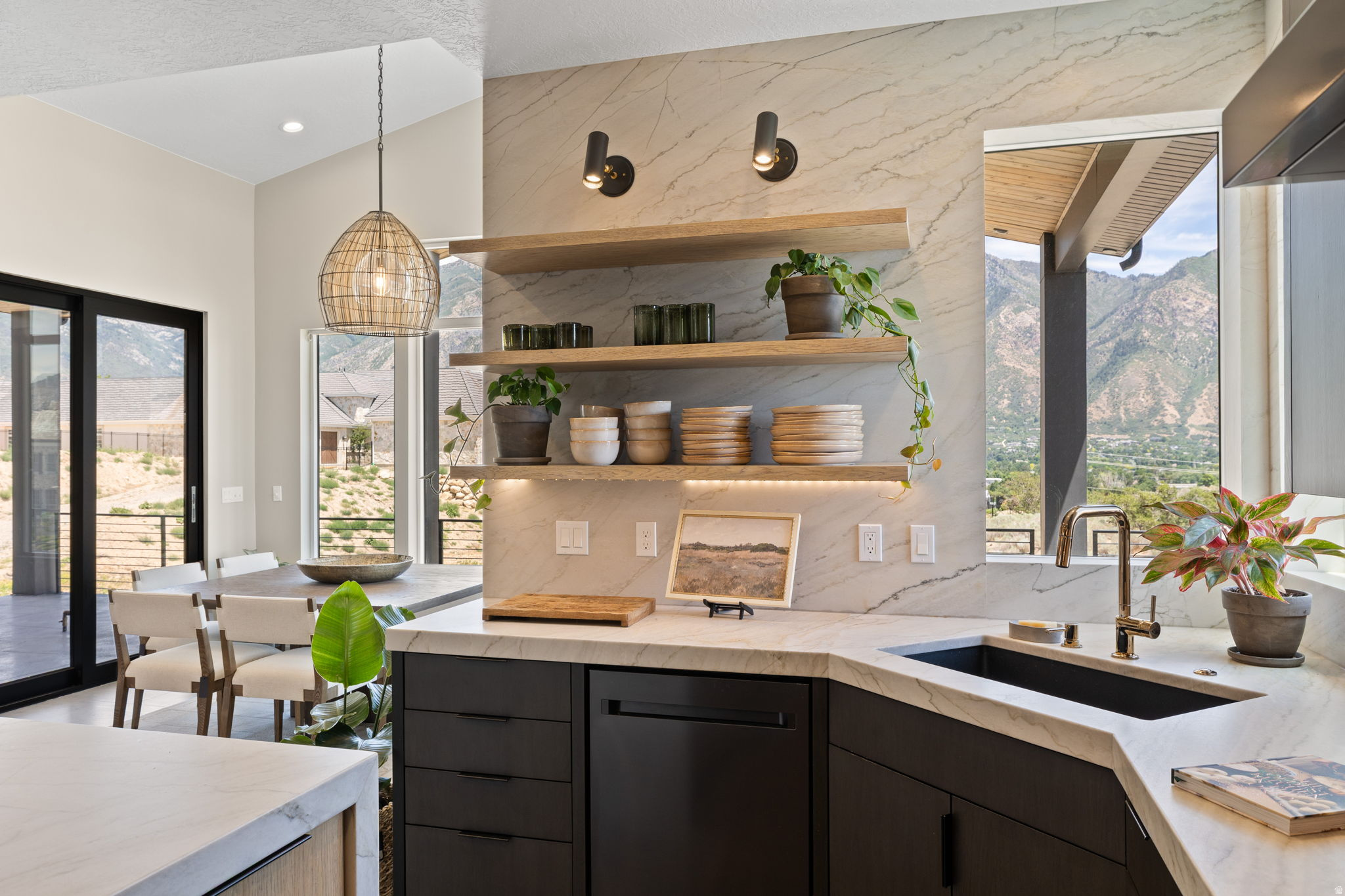 ALPINE VIEW - Residential