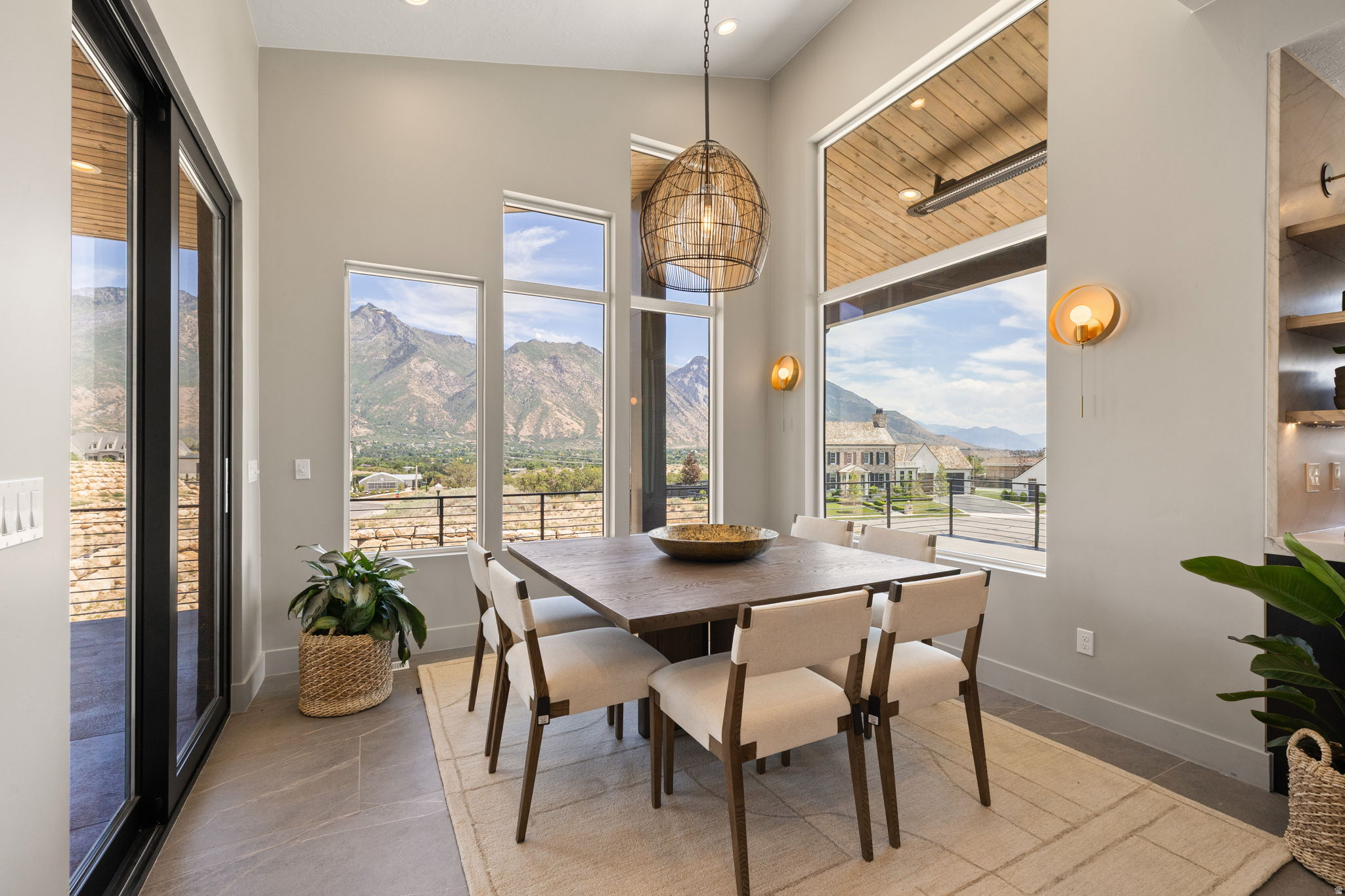 ALPINE VIEW - Residential