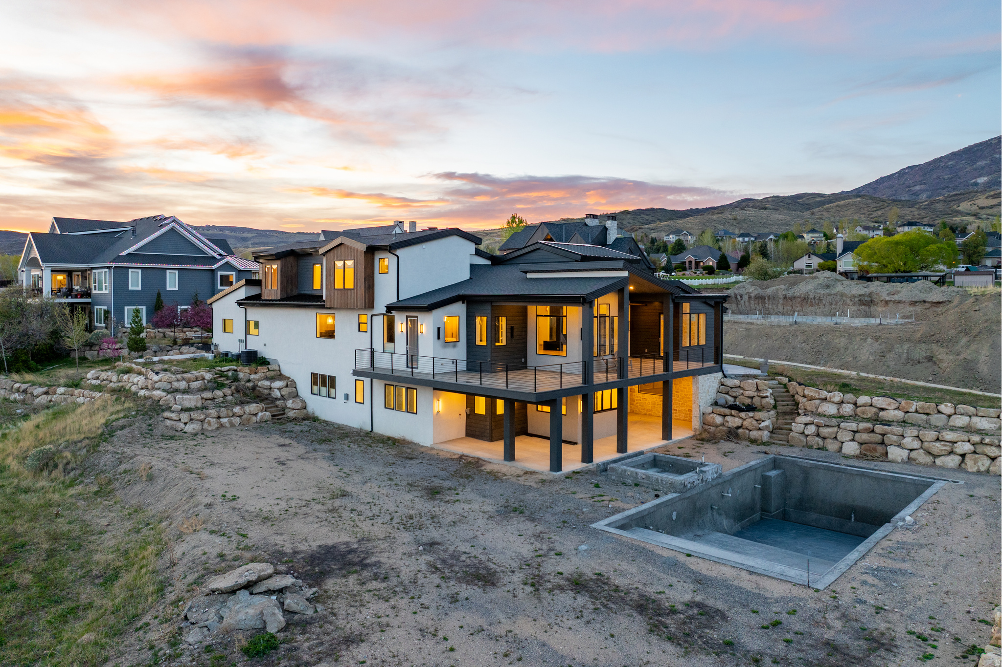 ALPINE VIEW - Residential
