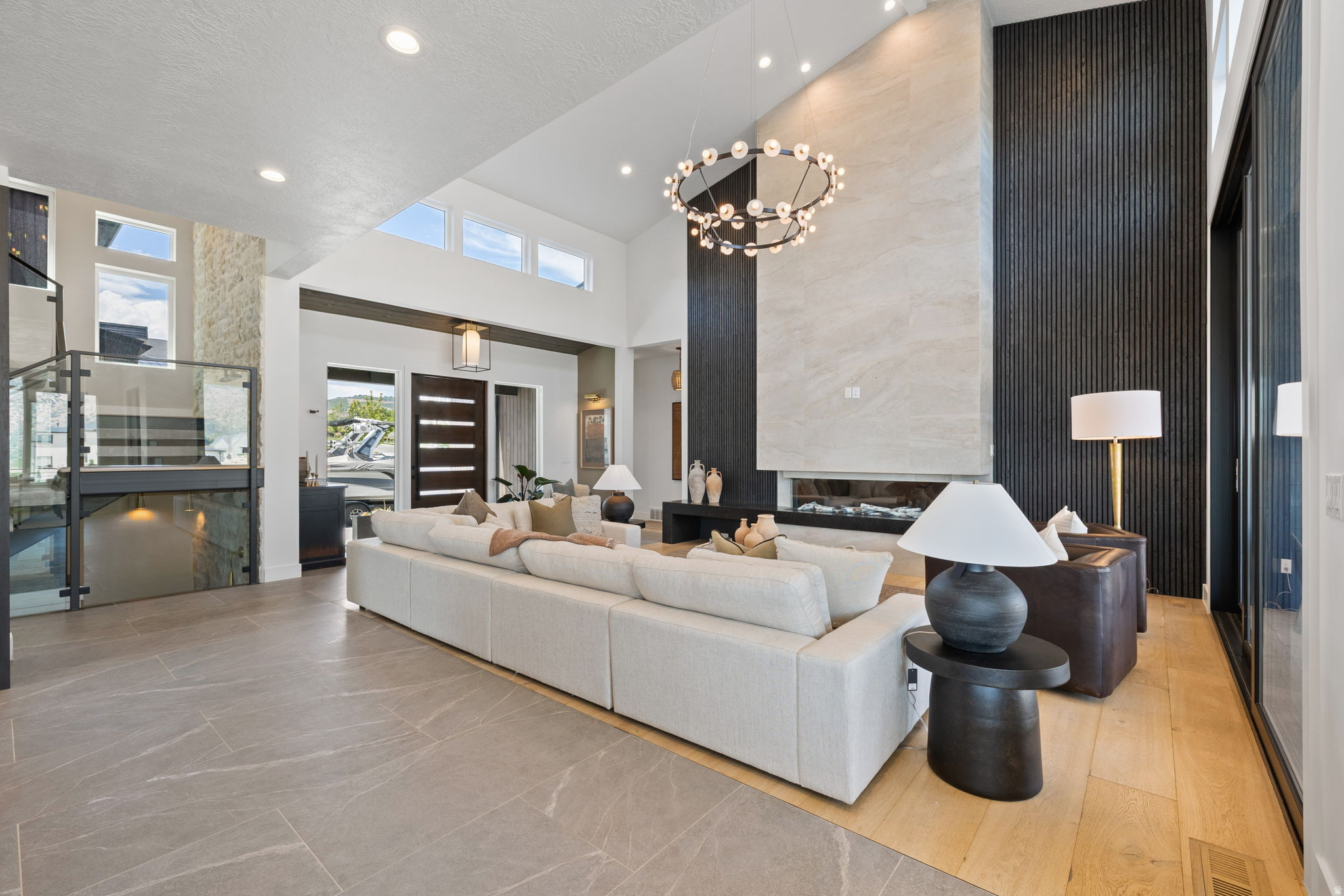 ALPINE VIEW - Residential
