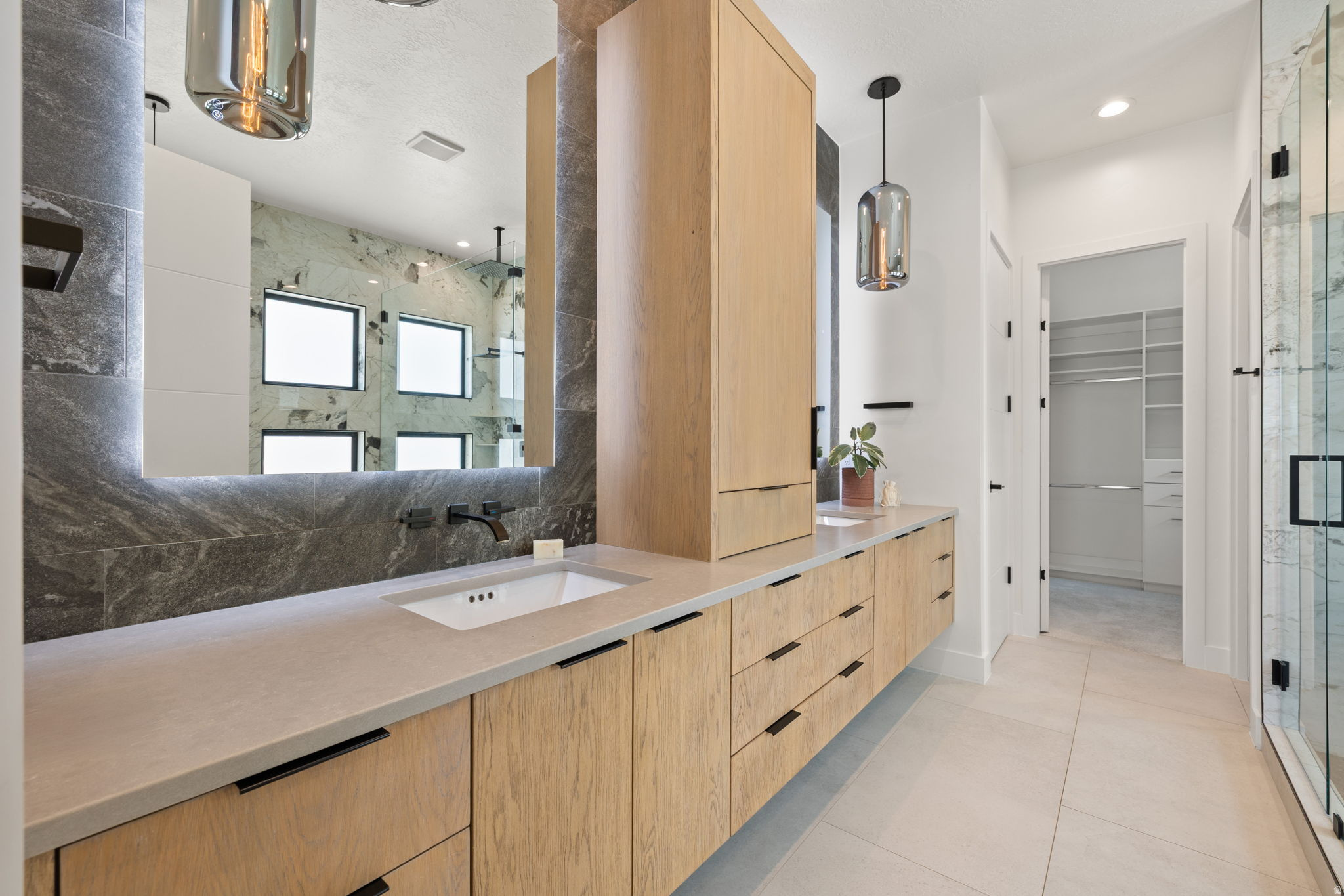ALPINE VIEW - Residential