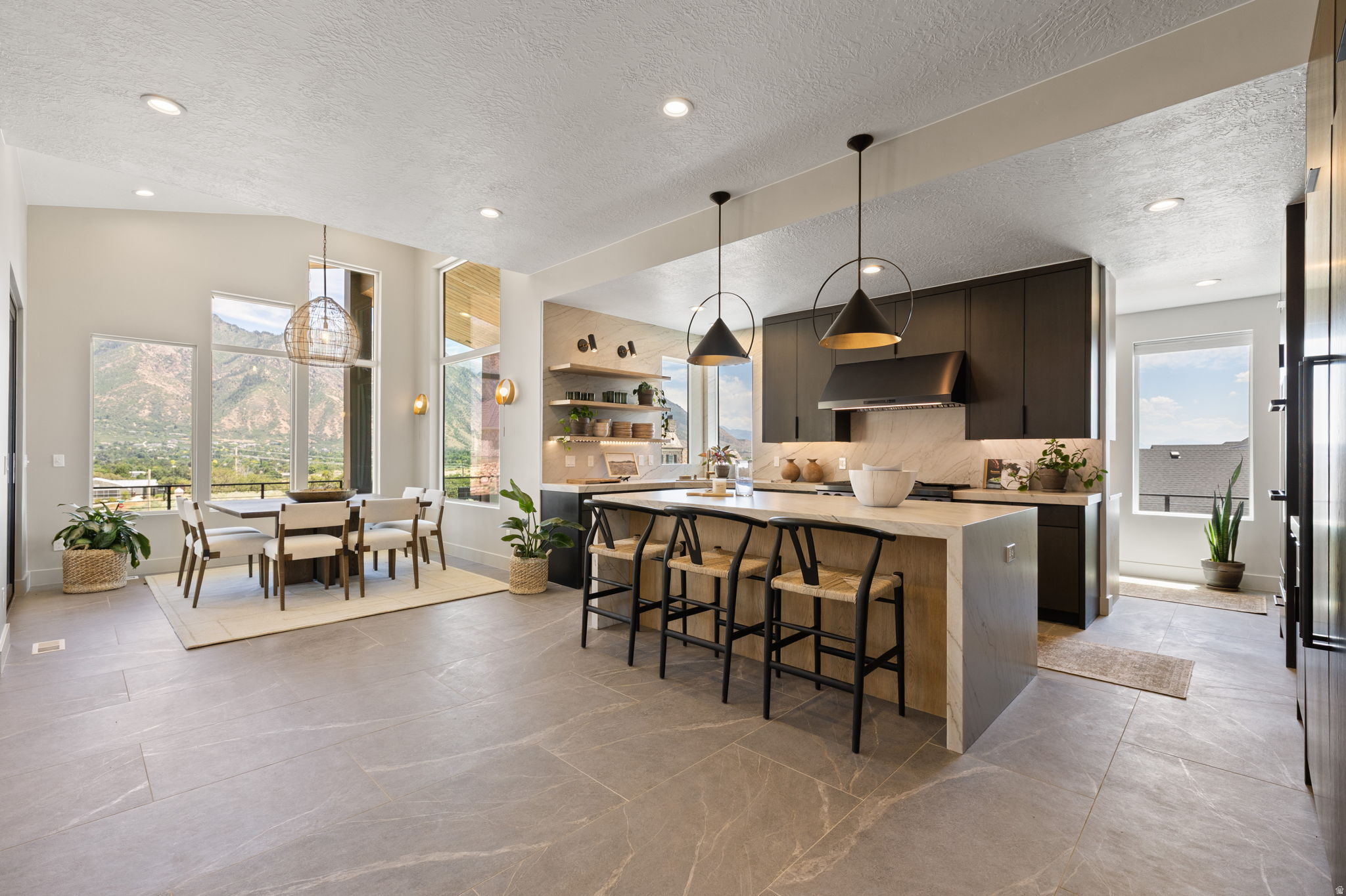 ALPINE VIEW - Residential