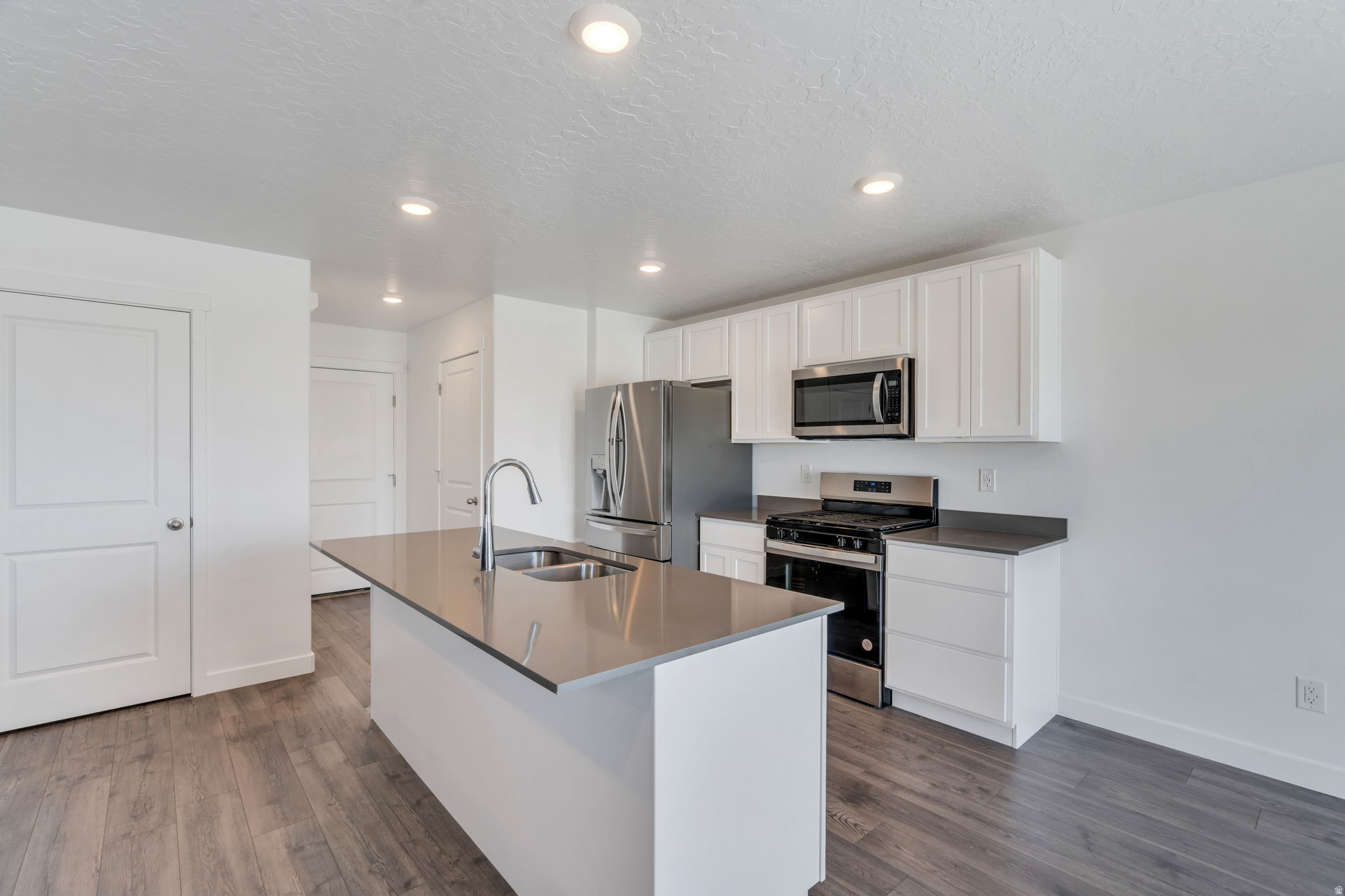SUMMIT RIDGE - Residential