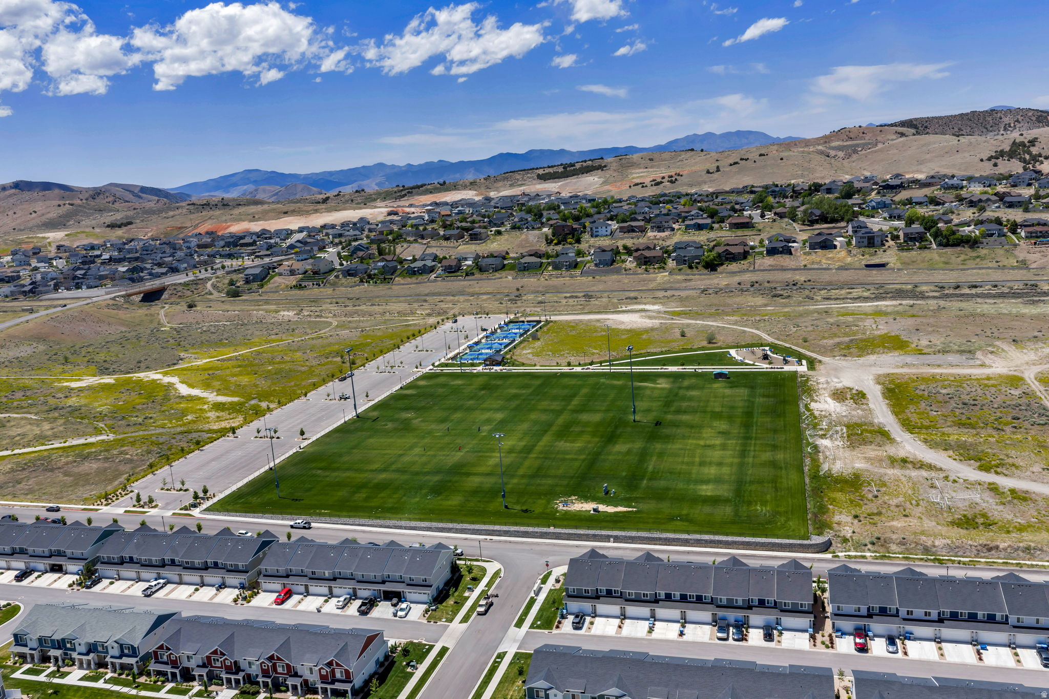 SUMMIT RIDGE - Residential