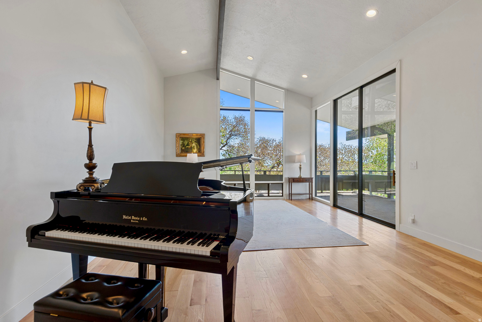 OAK HILLS - Residential