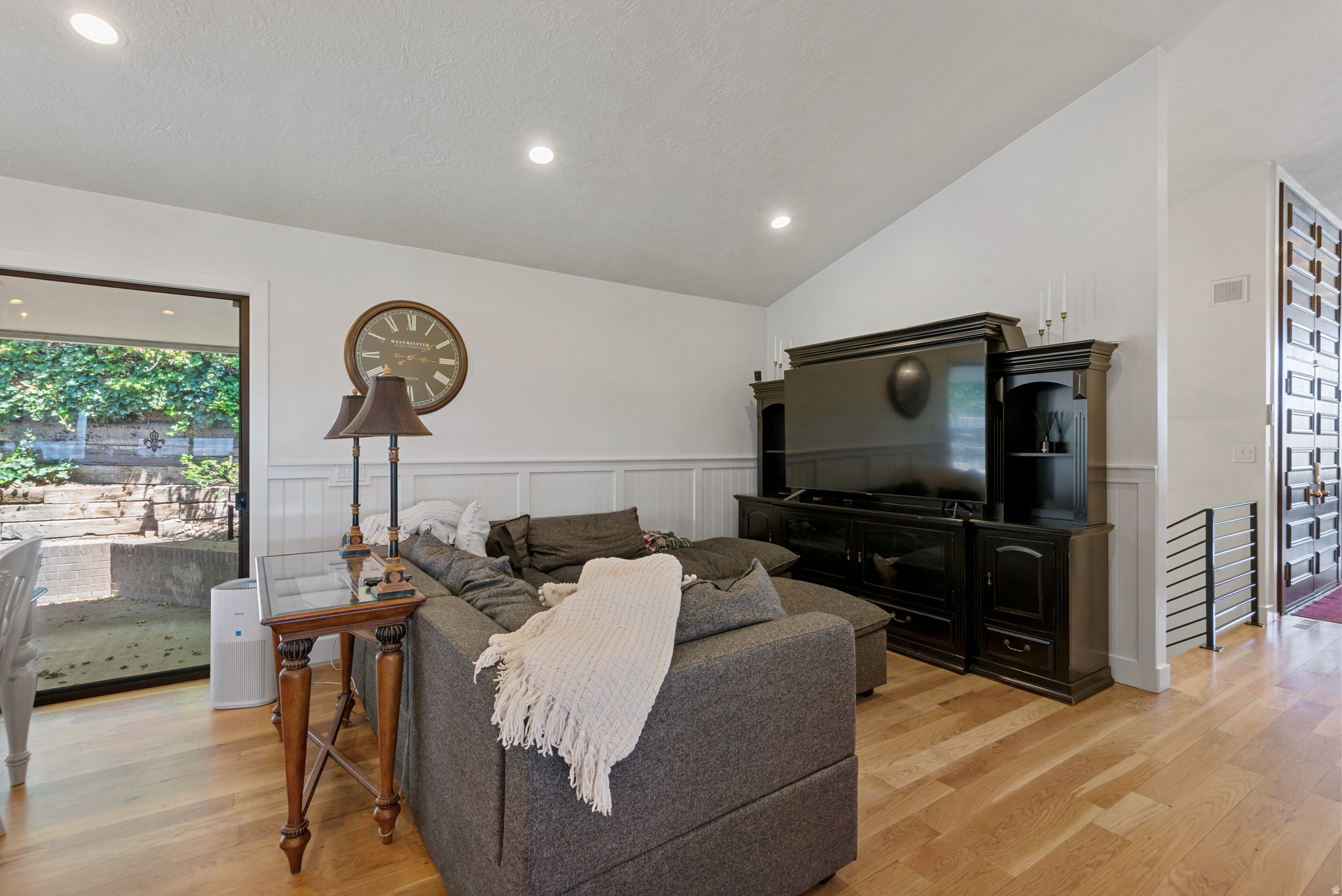 OAK HILLS - Residential