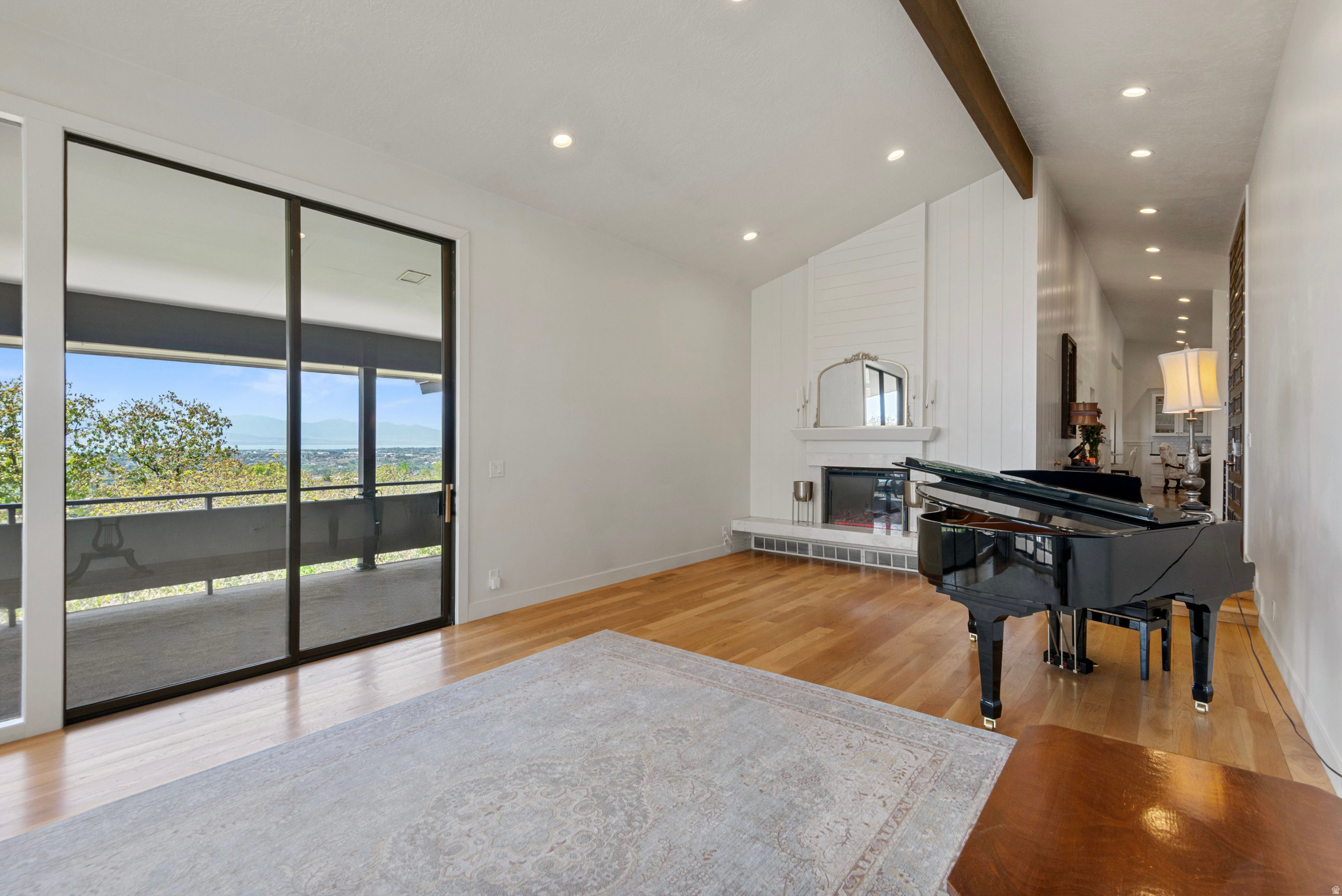 OAK HILLS - Residential