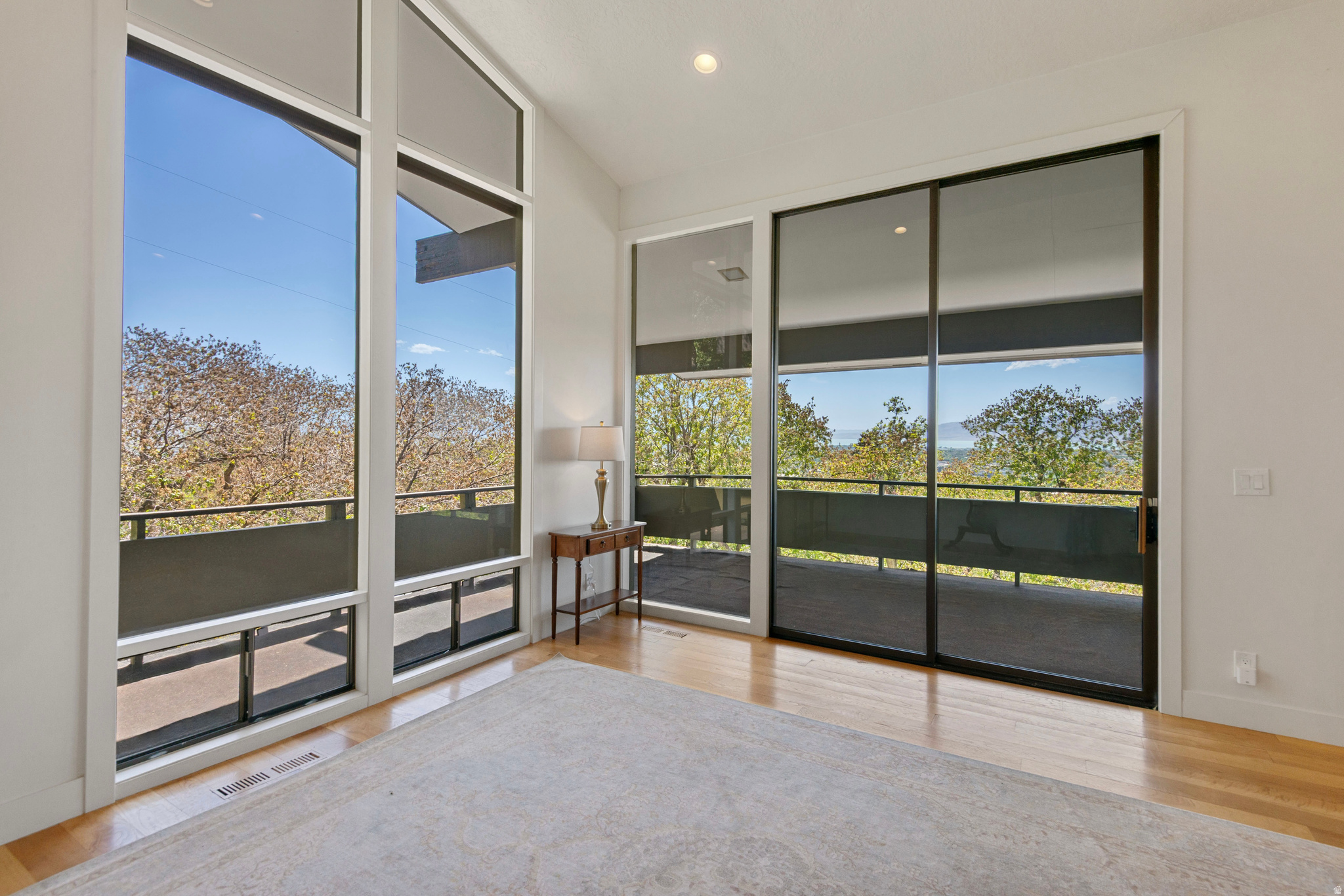 OAK HILLS - Residential
