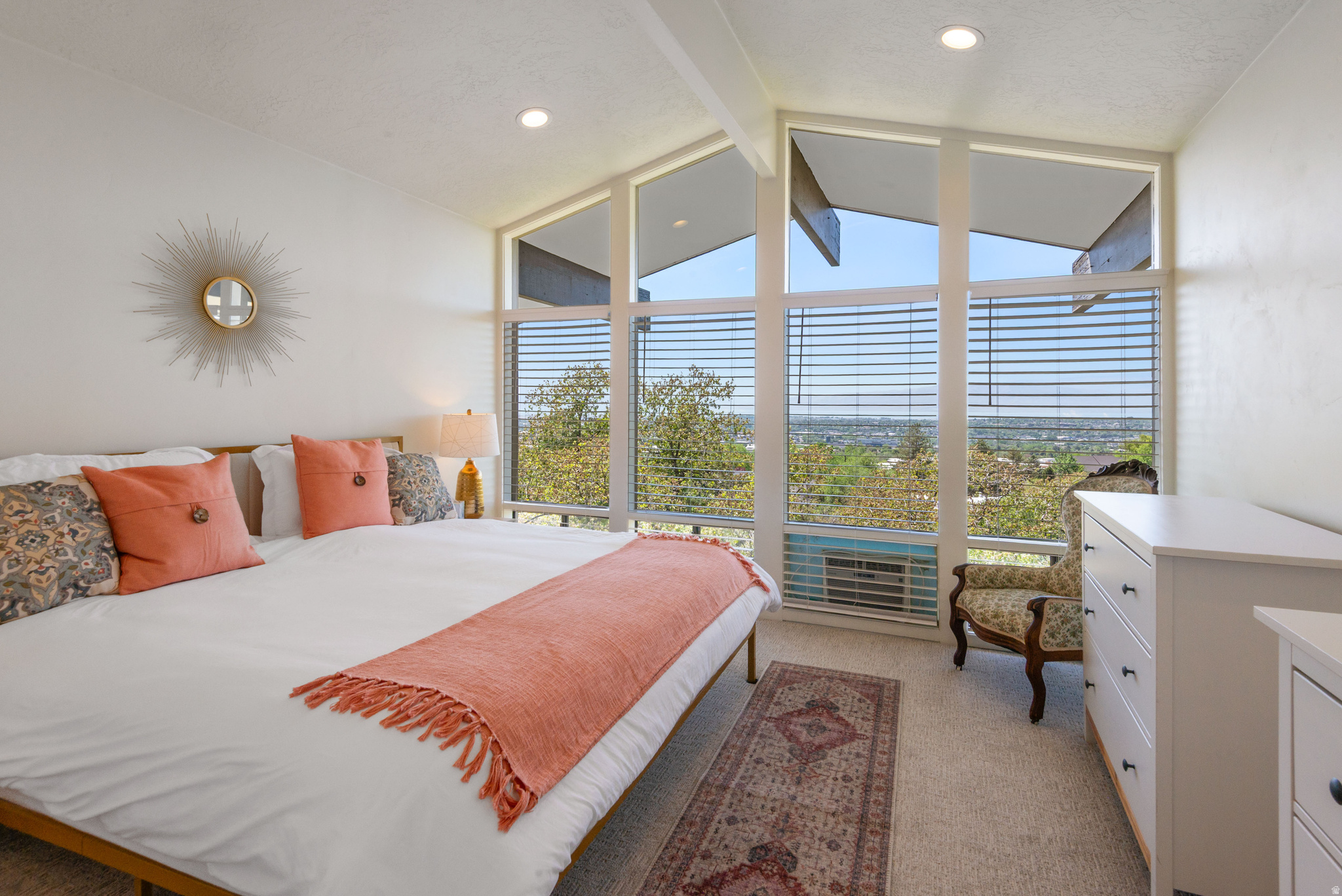 OAK HILLS - Residential