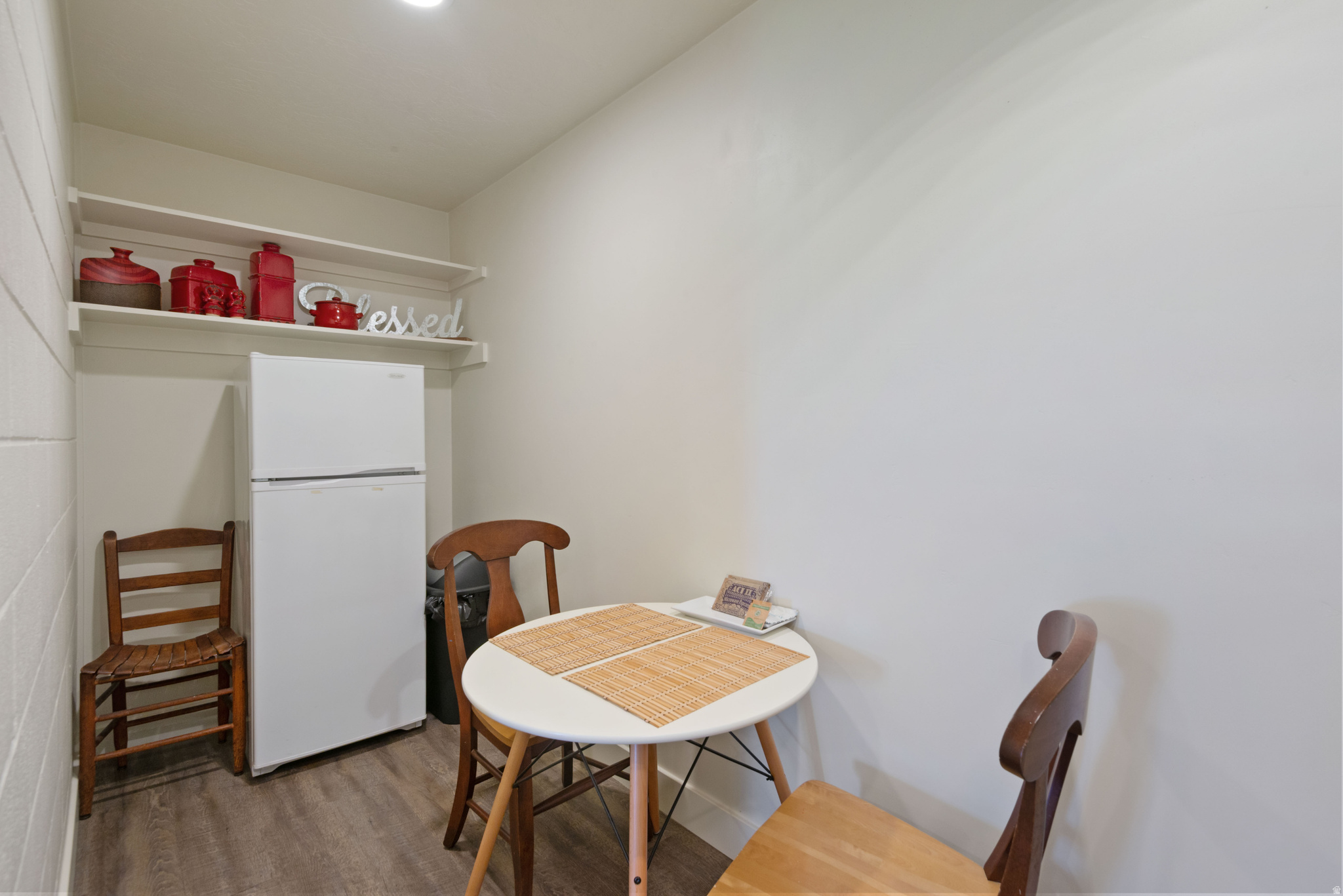 OAK HILLS - Residential