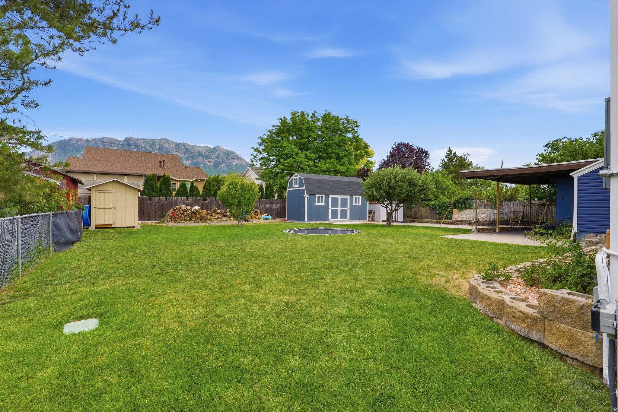 CANYON ROAD - Residential
