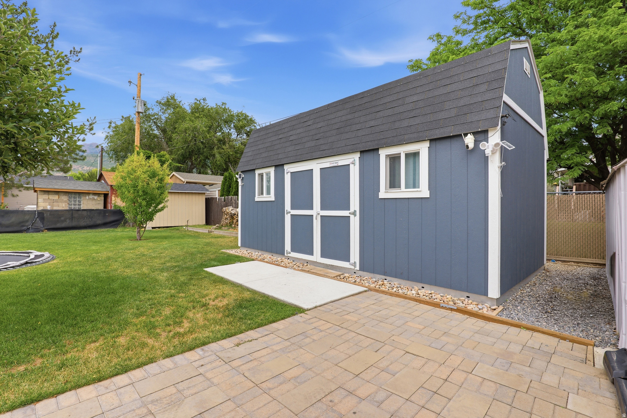 CANYON ROAD - Residential