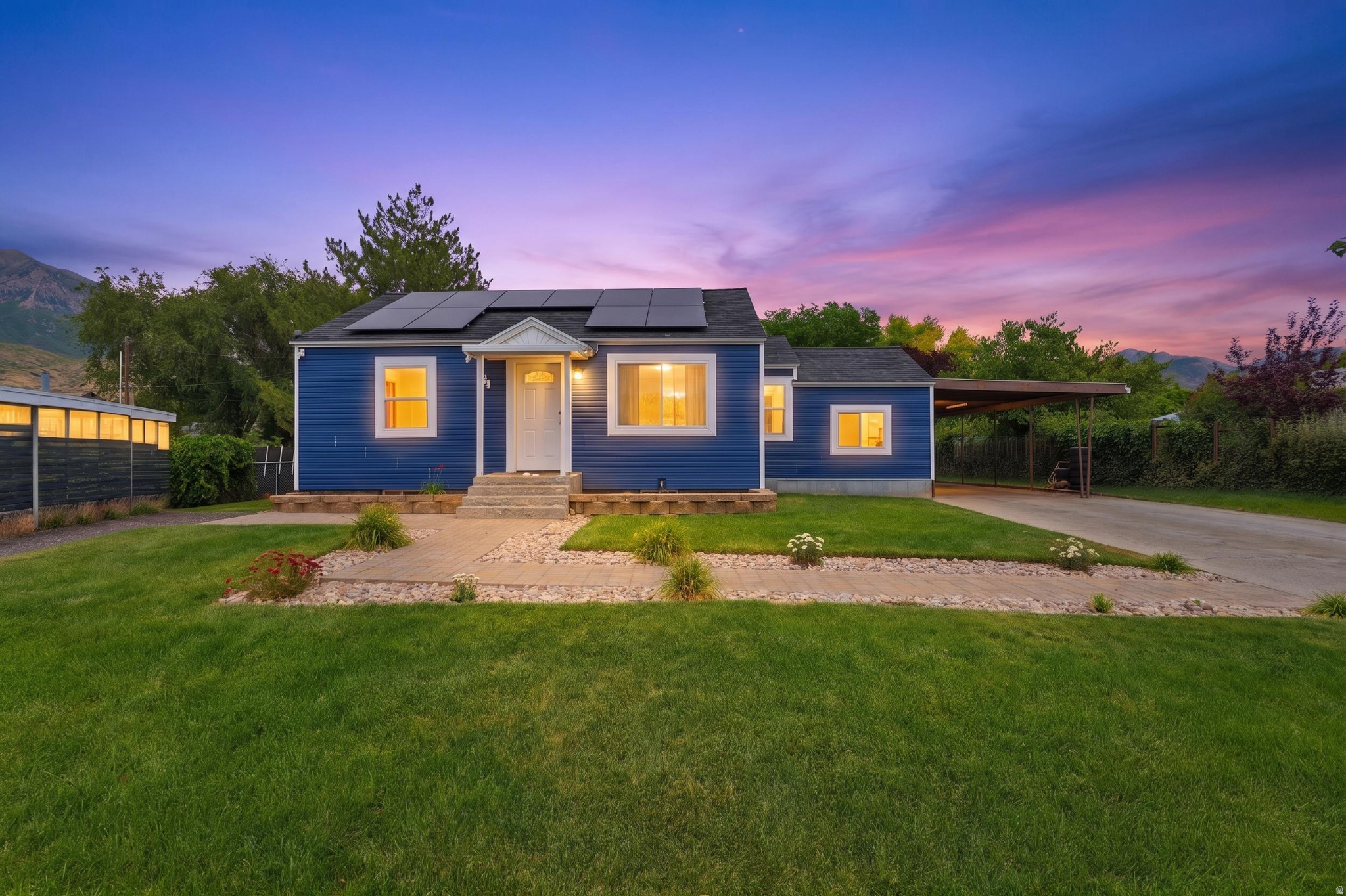 CANYON ROAD - Residential
