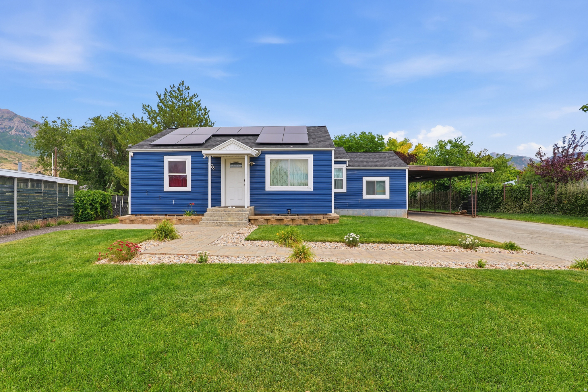CANYON ROAD - Residential