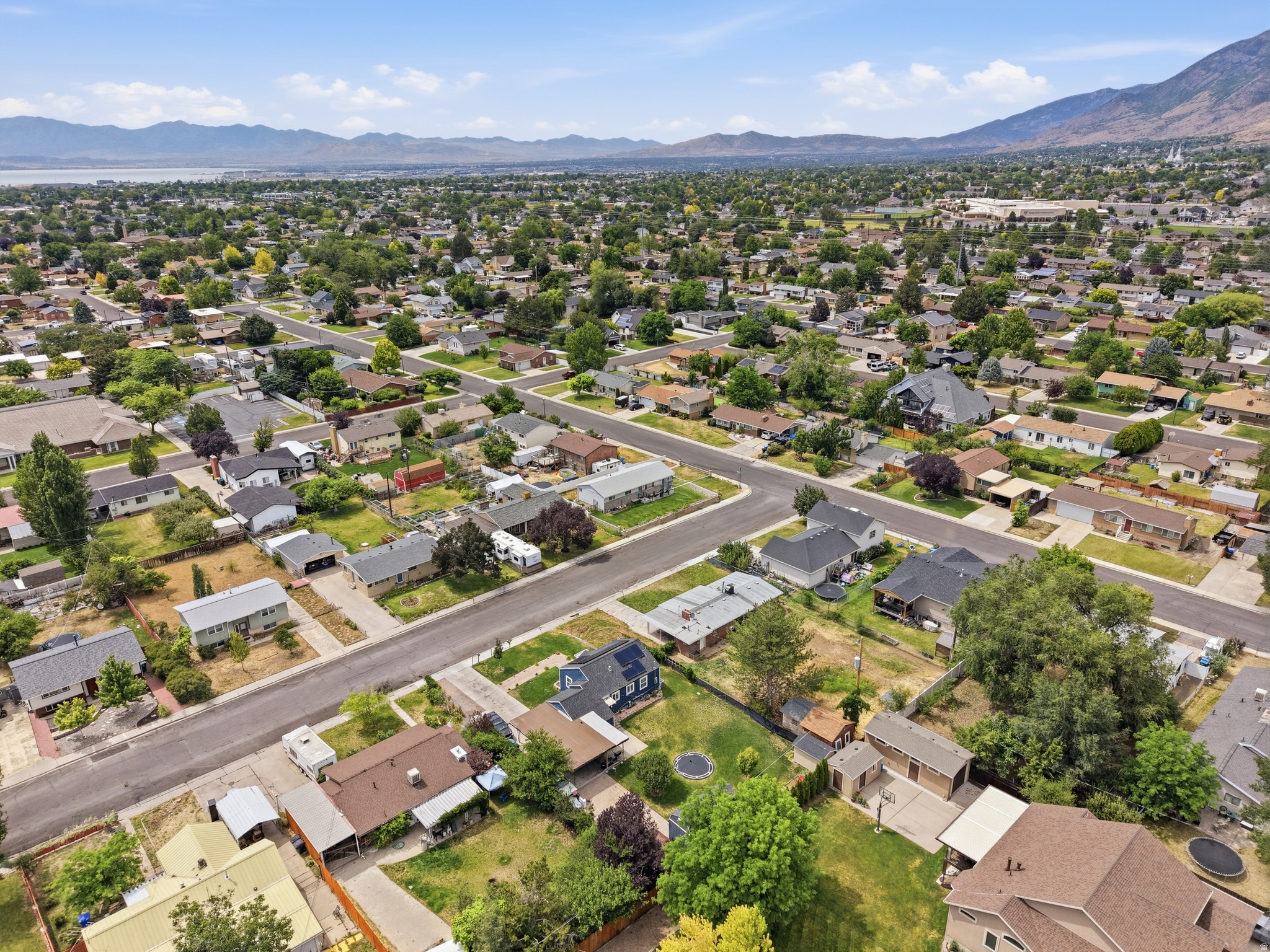 CANYON ROAD - Residential